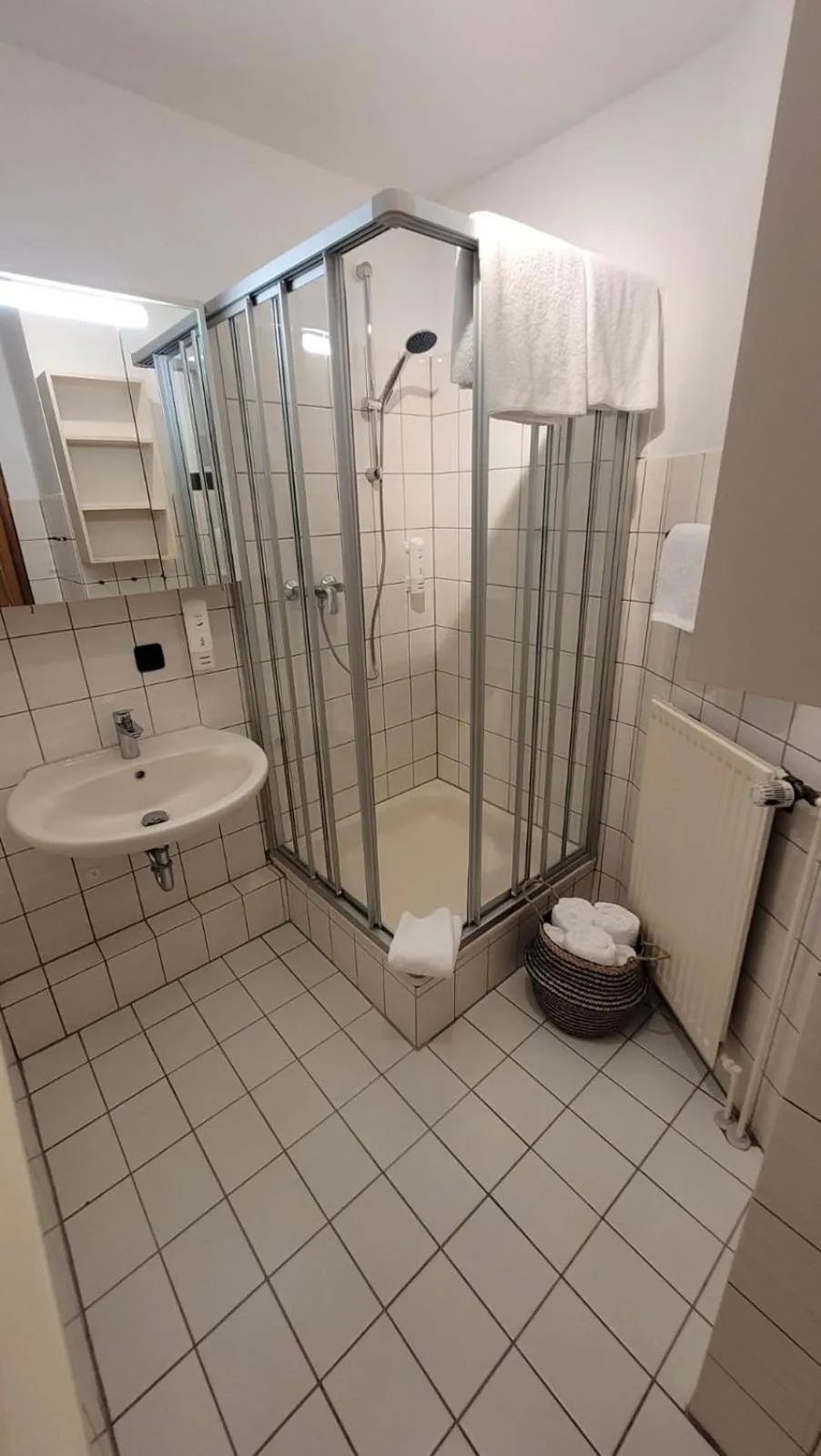 Shower in Hotel Zur Linde