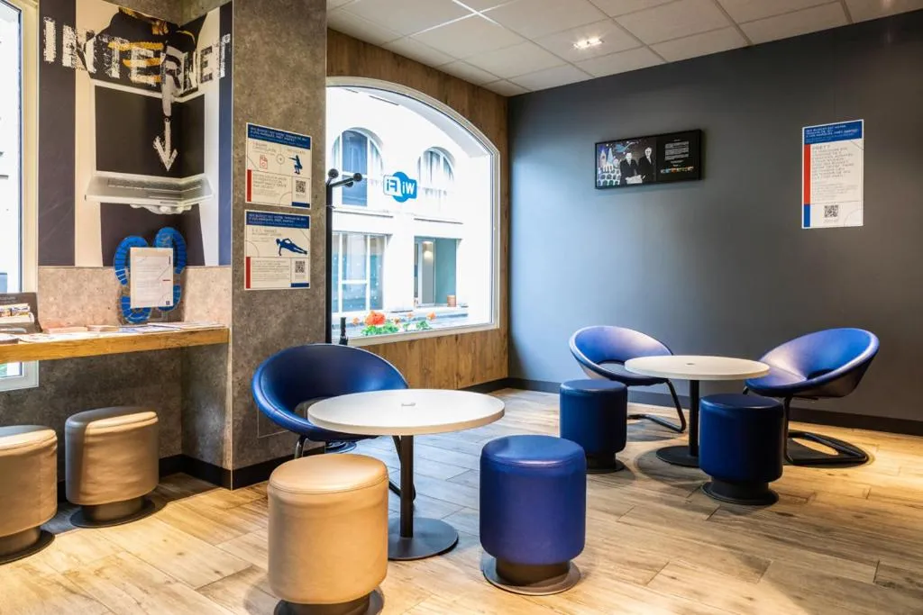 Living room in ibis budget Compiègne Centre-Ville