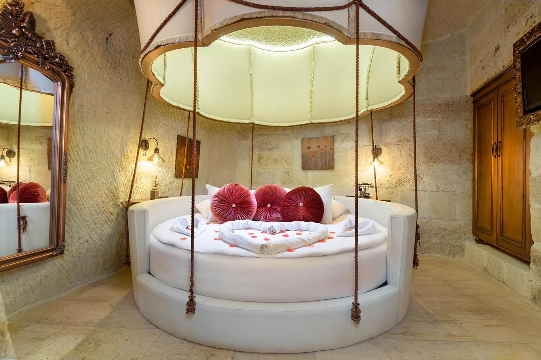 Elysion Cave Suites