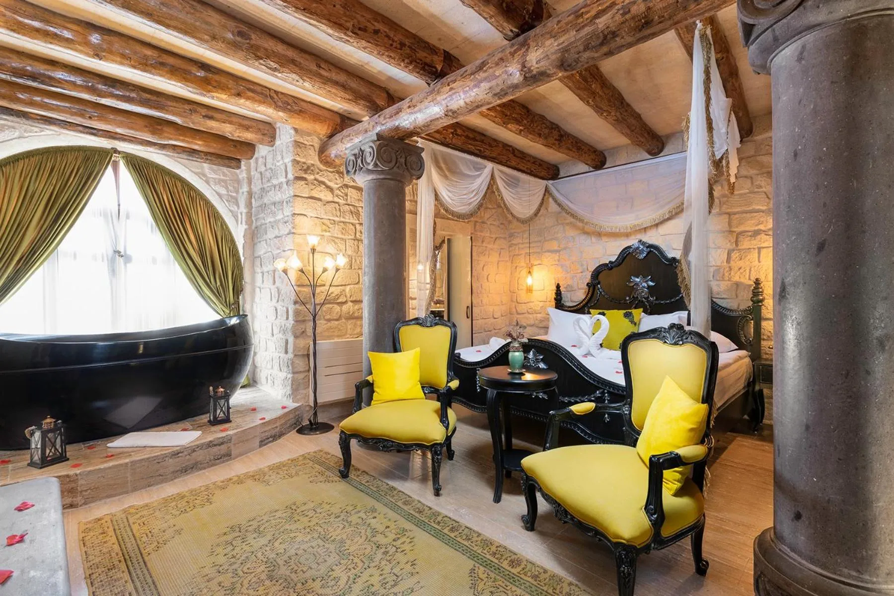 Photo of the whole room in Elysion Cave Suites