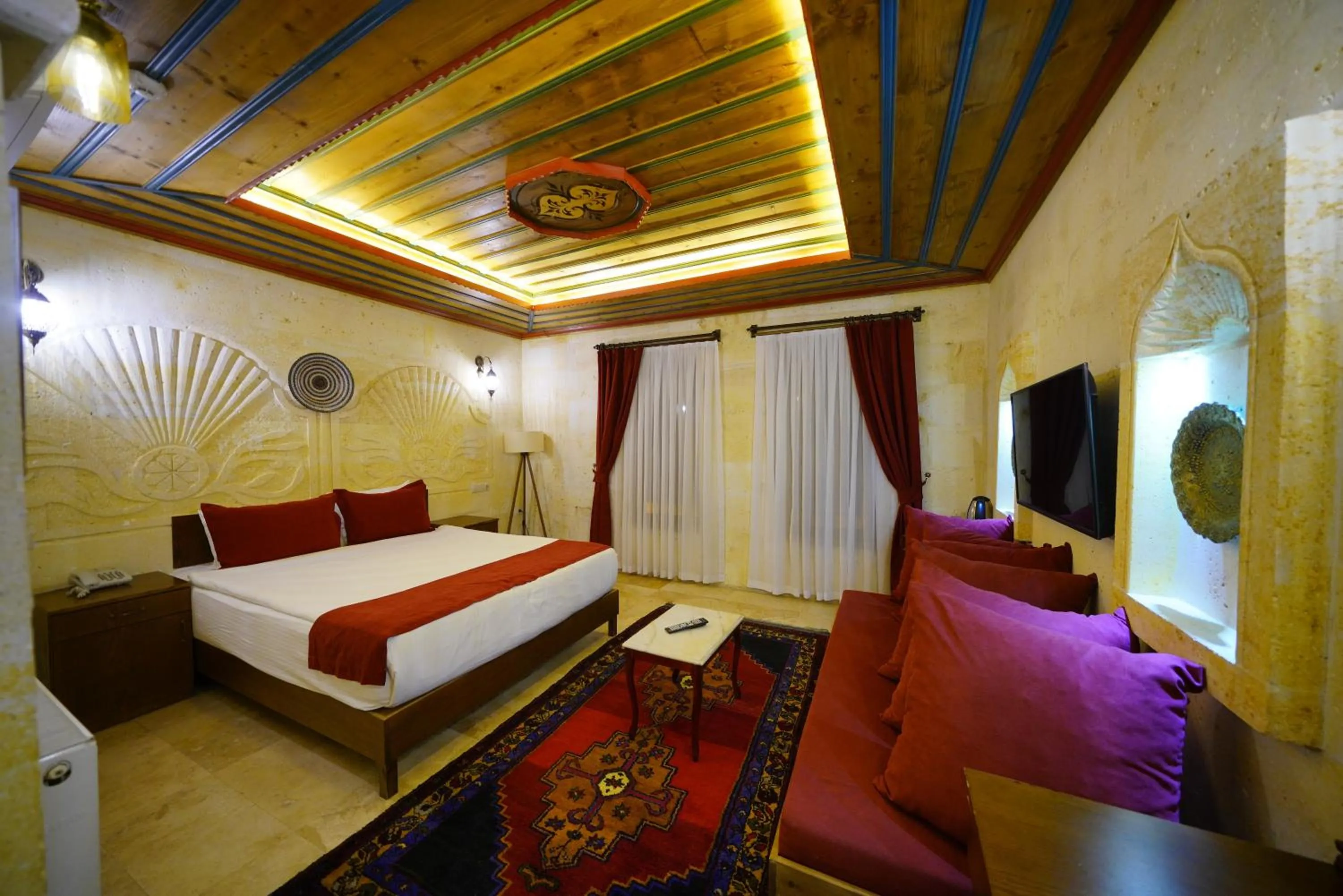 Bed in Balloon Cave Hotel