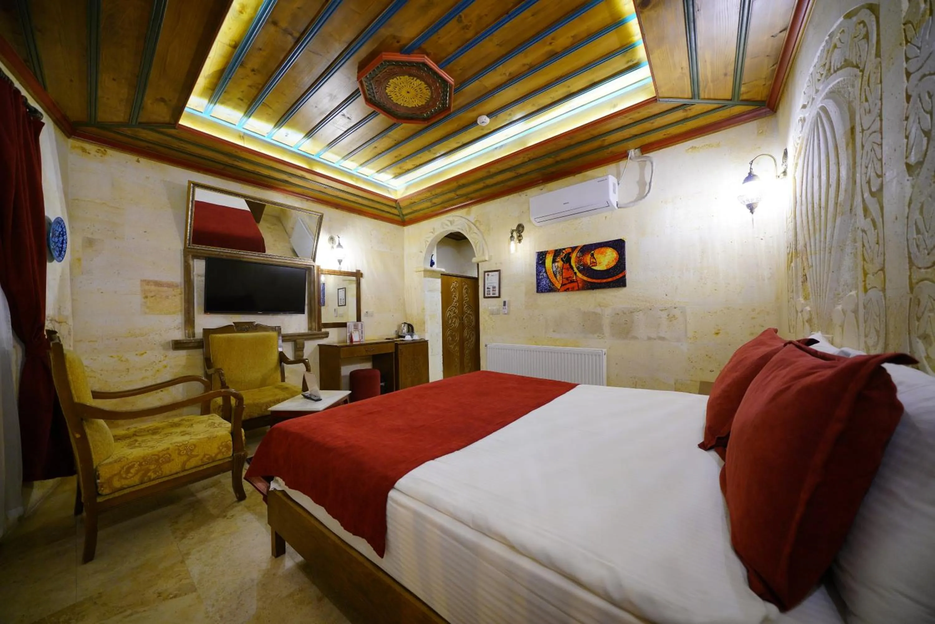 Bed in Balloon Cave Hotel