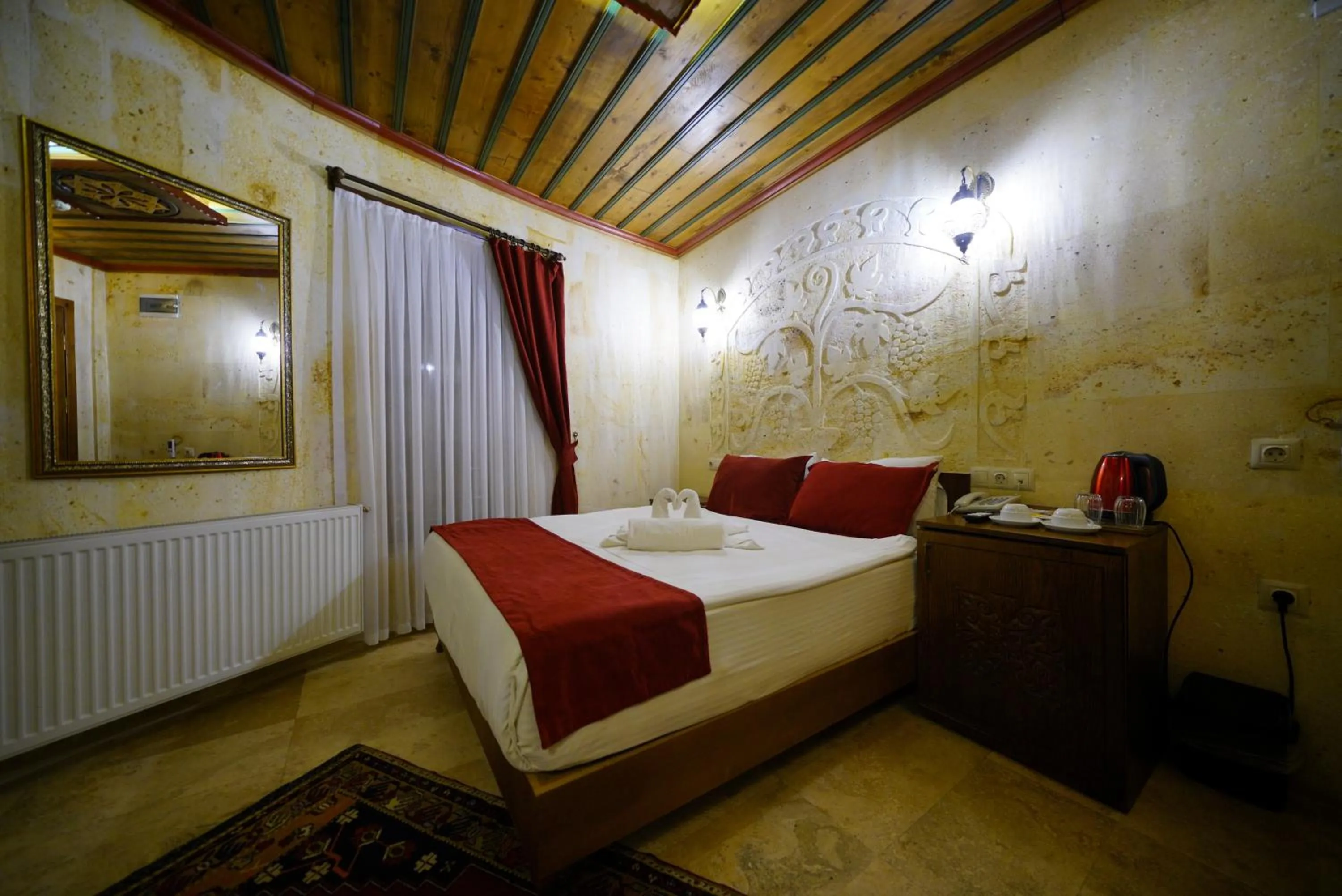 Bed in Balloon Cave Hotel