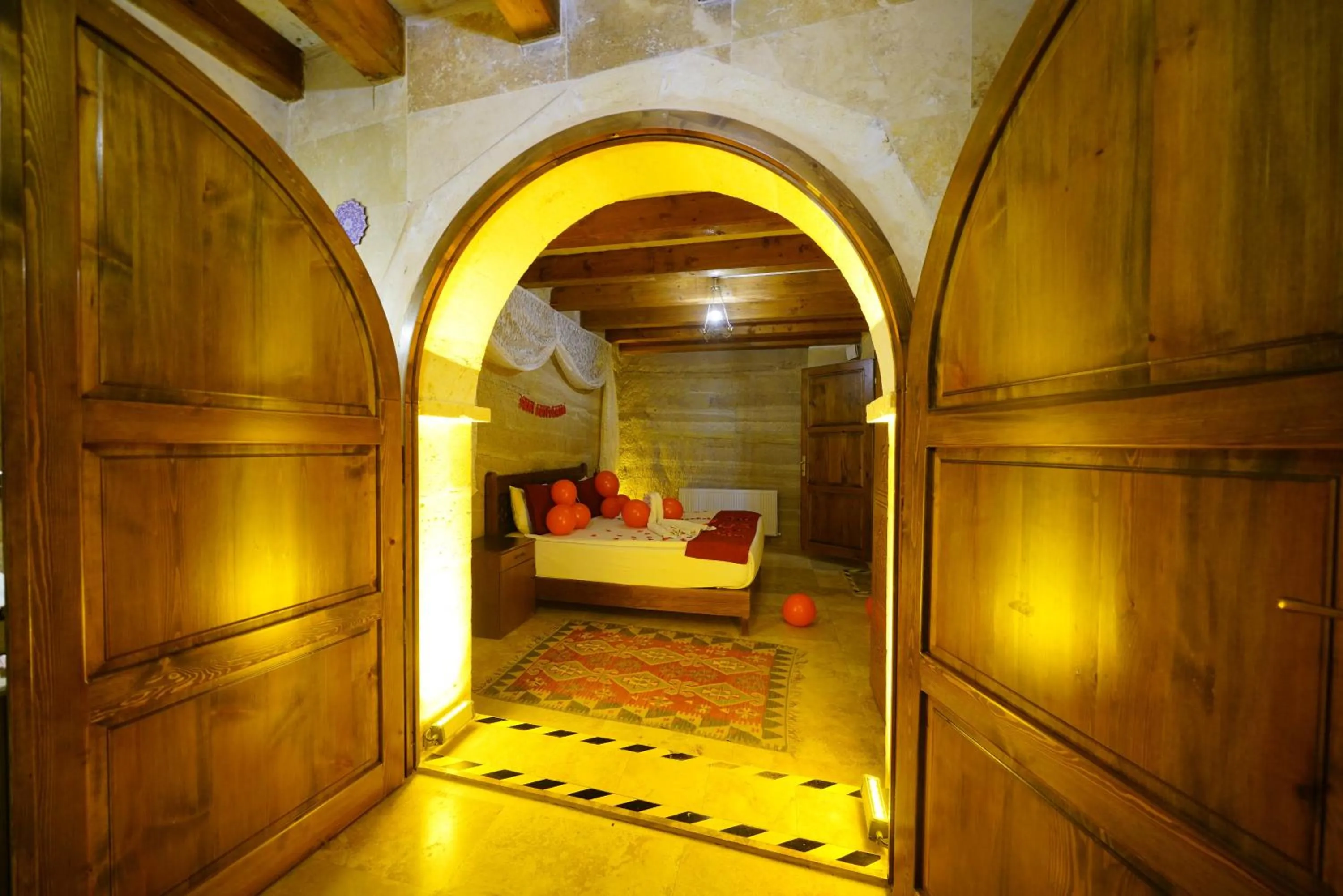 Bed in Balloon Cave Hotel