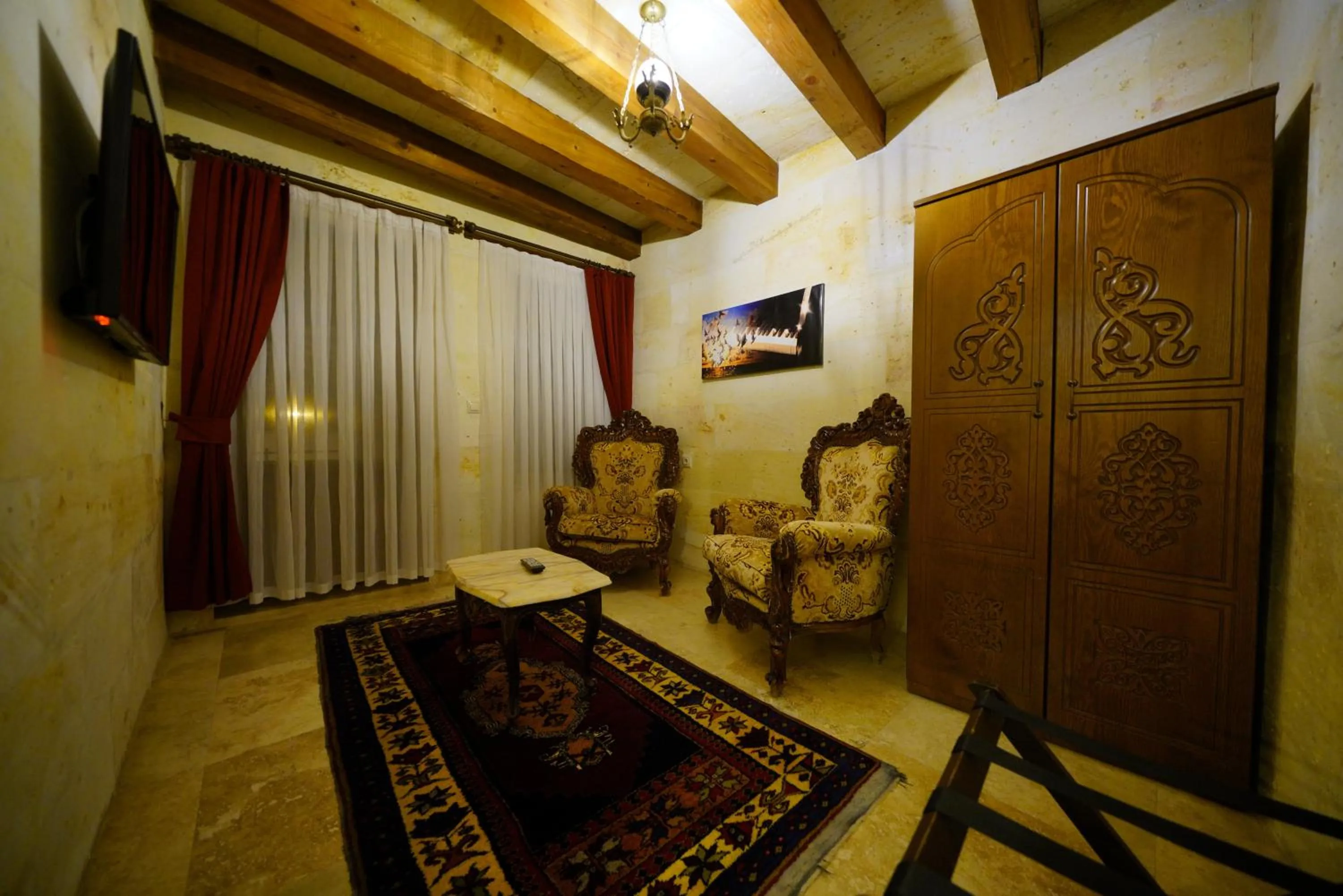 TV and multimedia in Balloon Cave Hotel