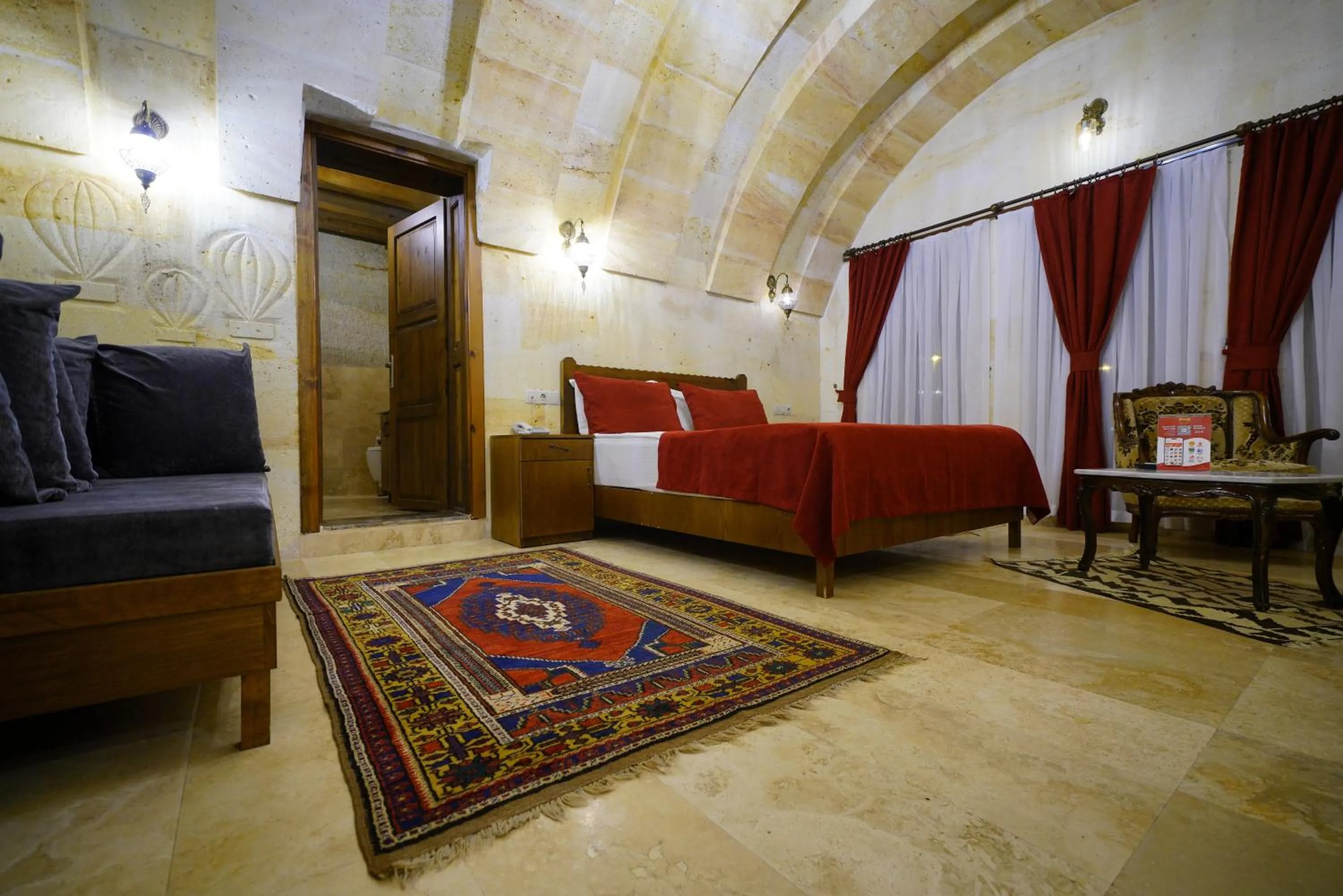 Bed in Balloon Cave Hotel