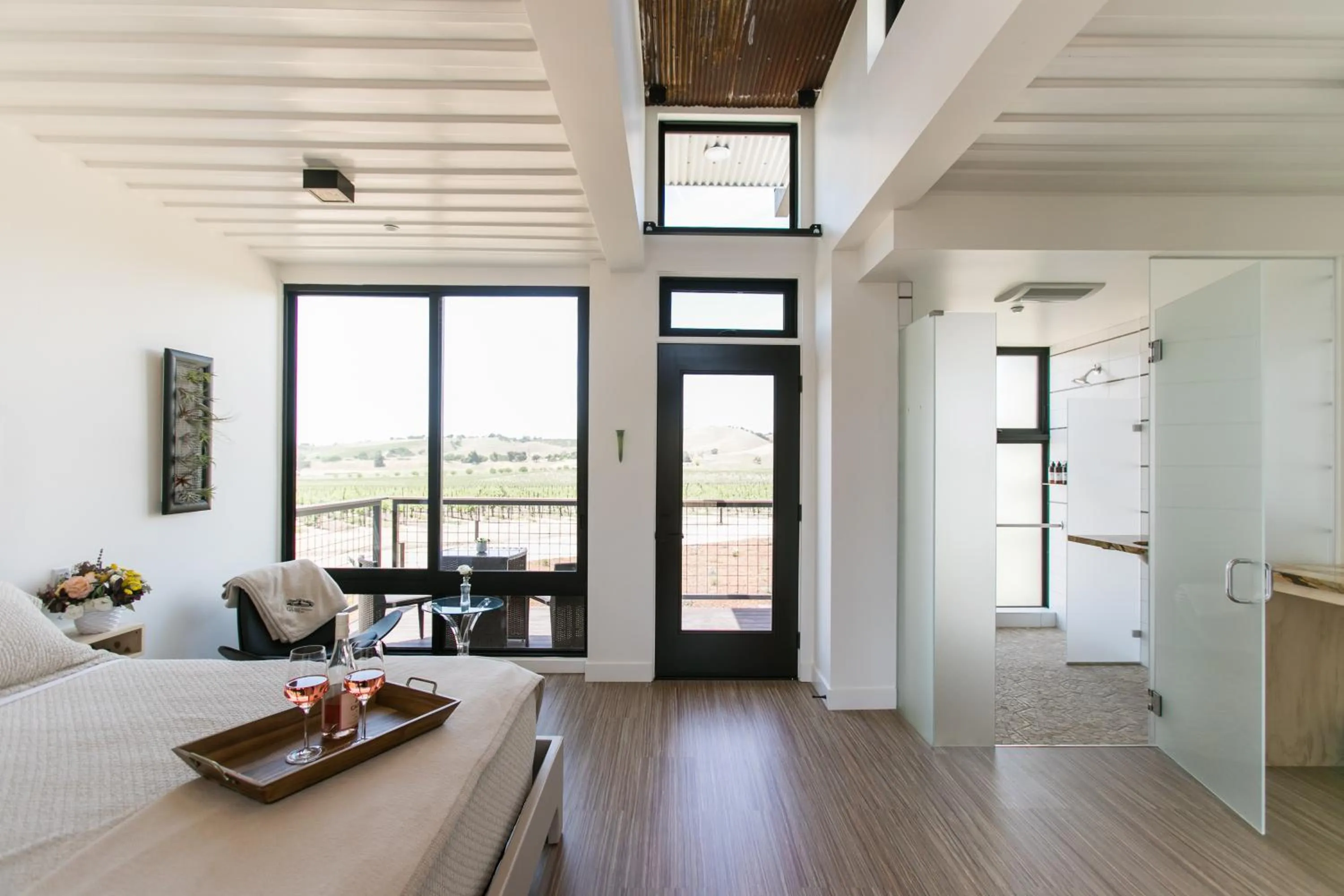 Bedroom, Bed in Geneseo Inn