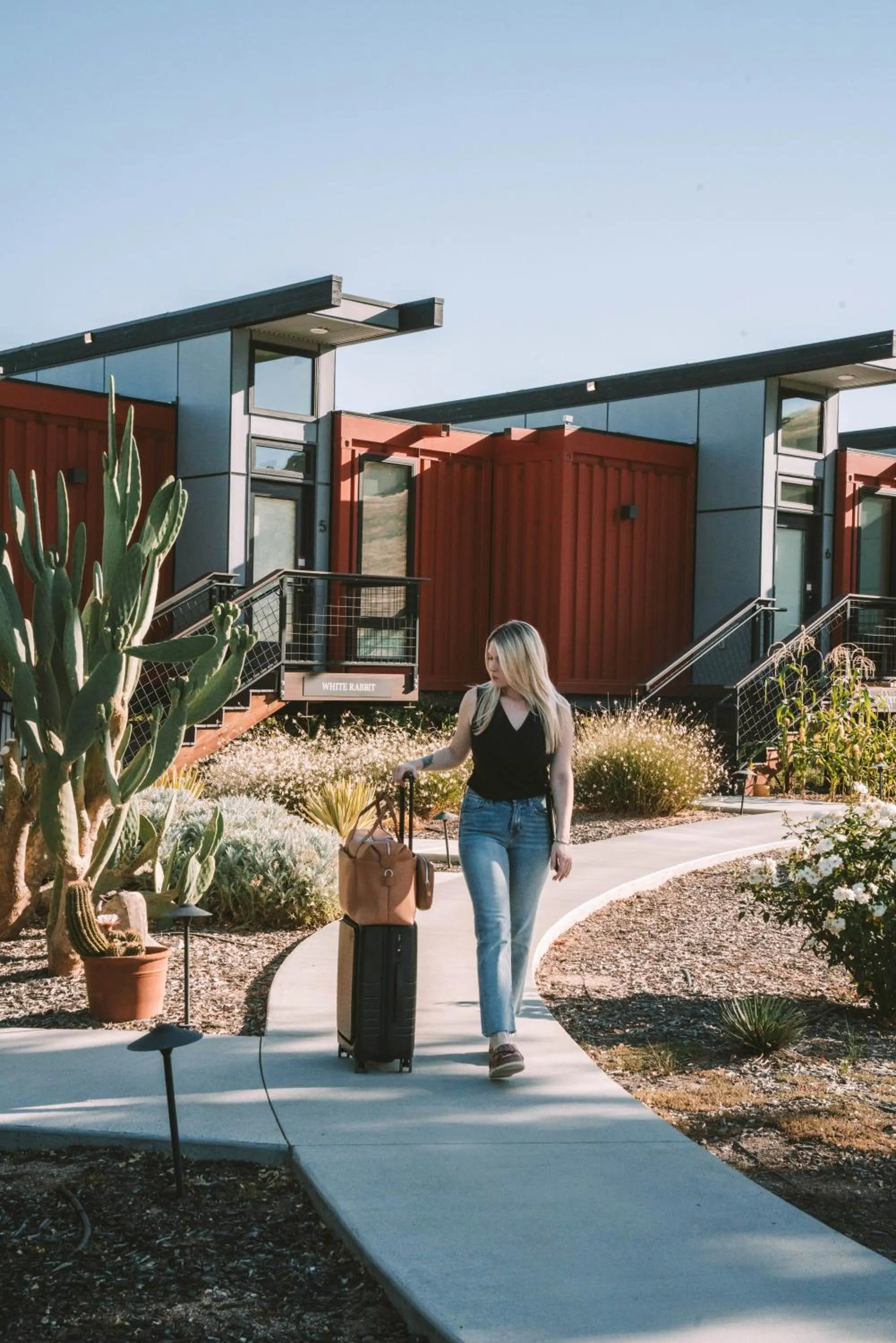 Property building in Geneseo Inn