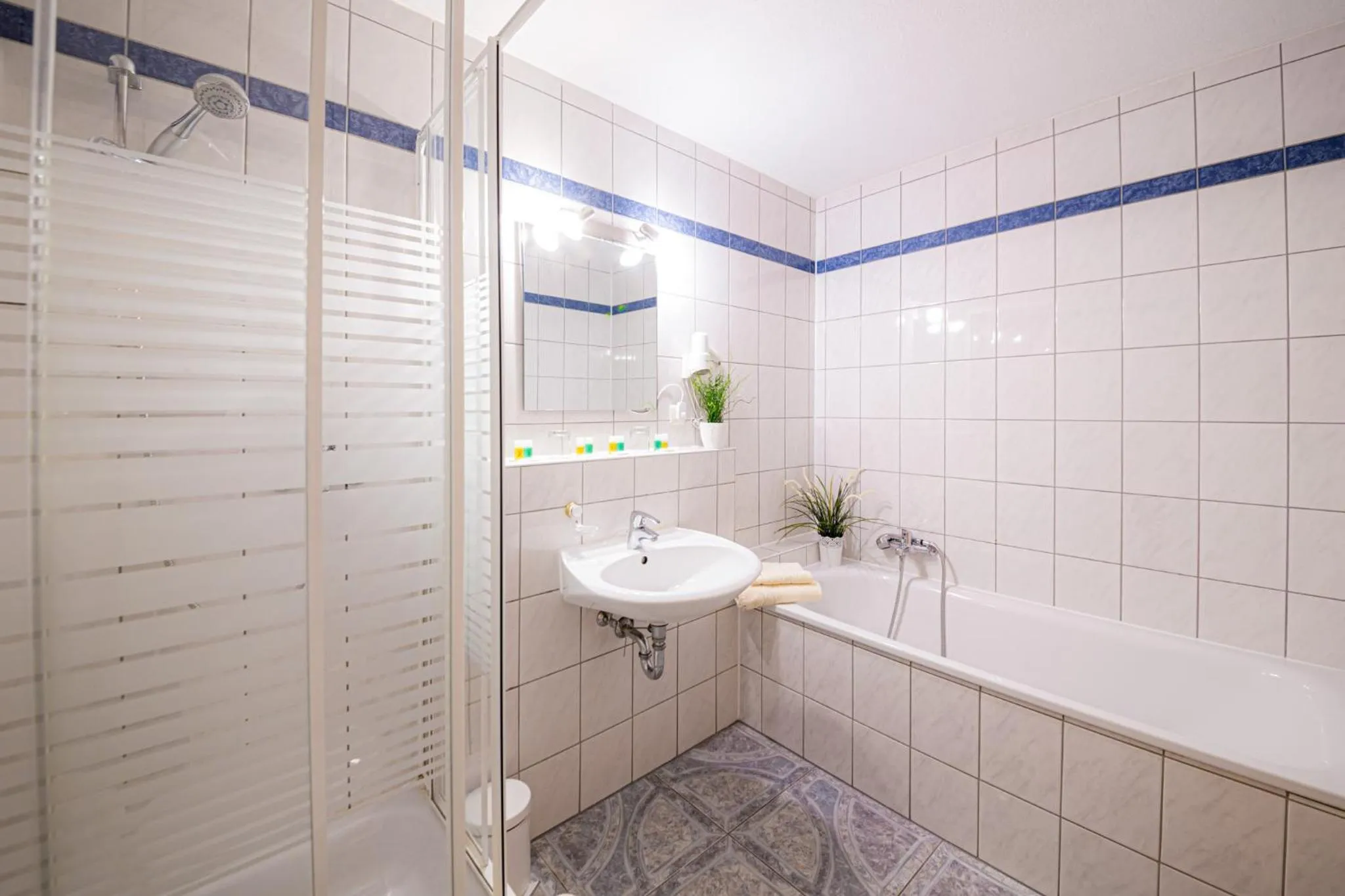 Bathroom in Europa Hotel Garni free parking