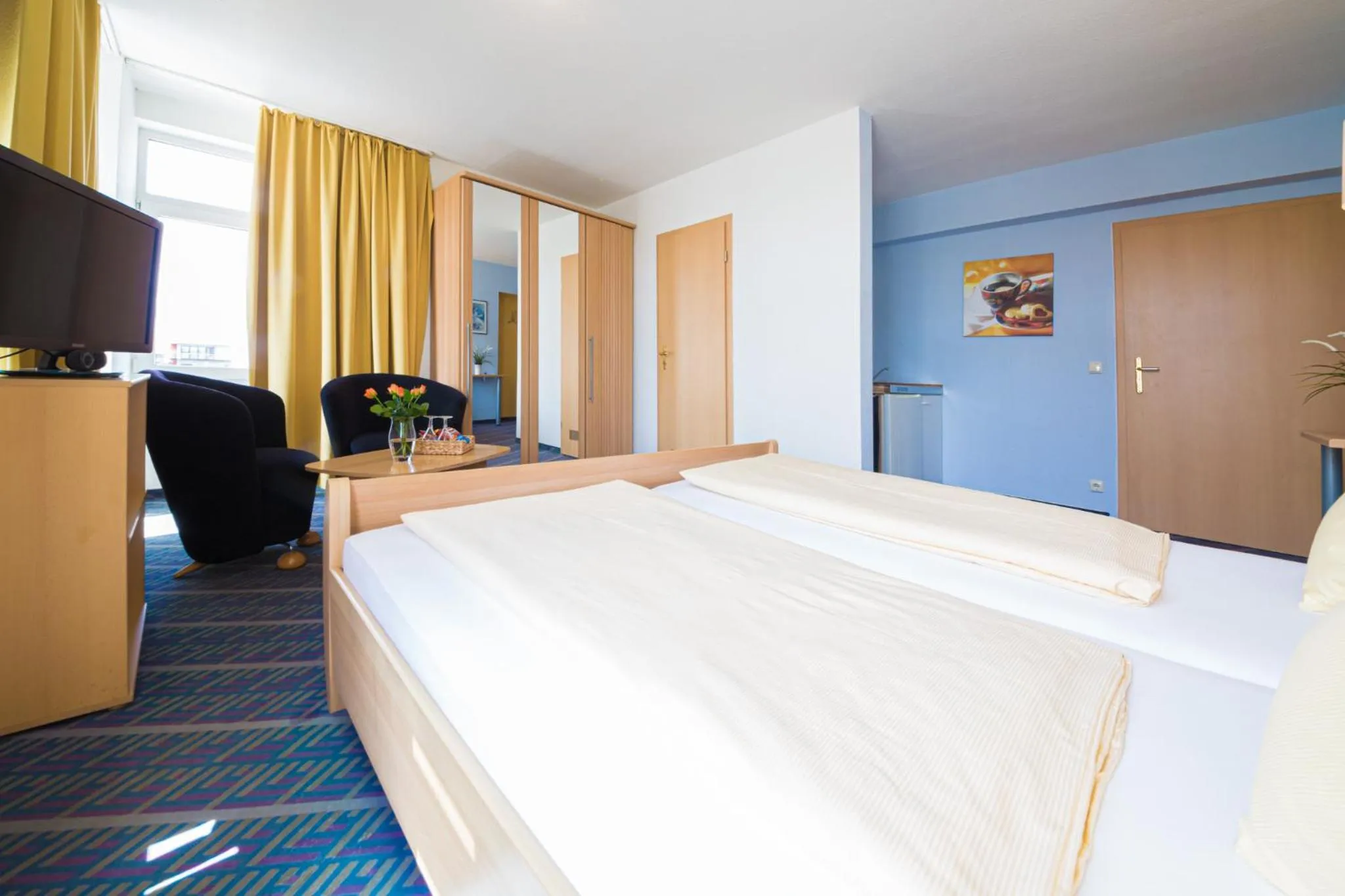 Bed in Europa Hotel Garni free parking