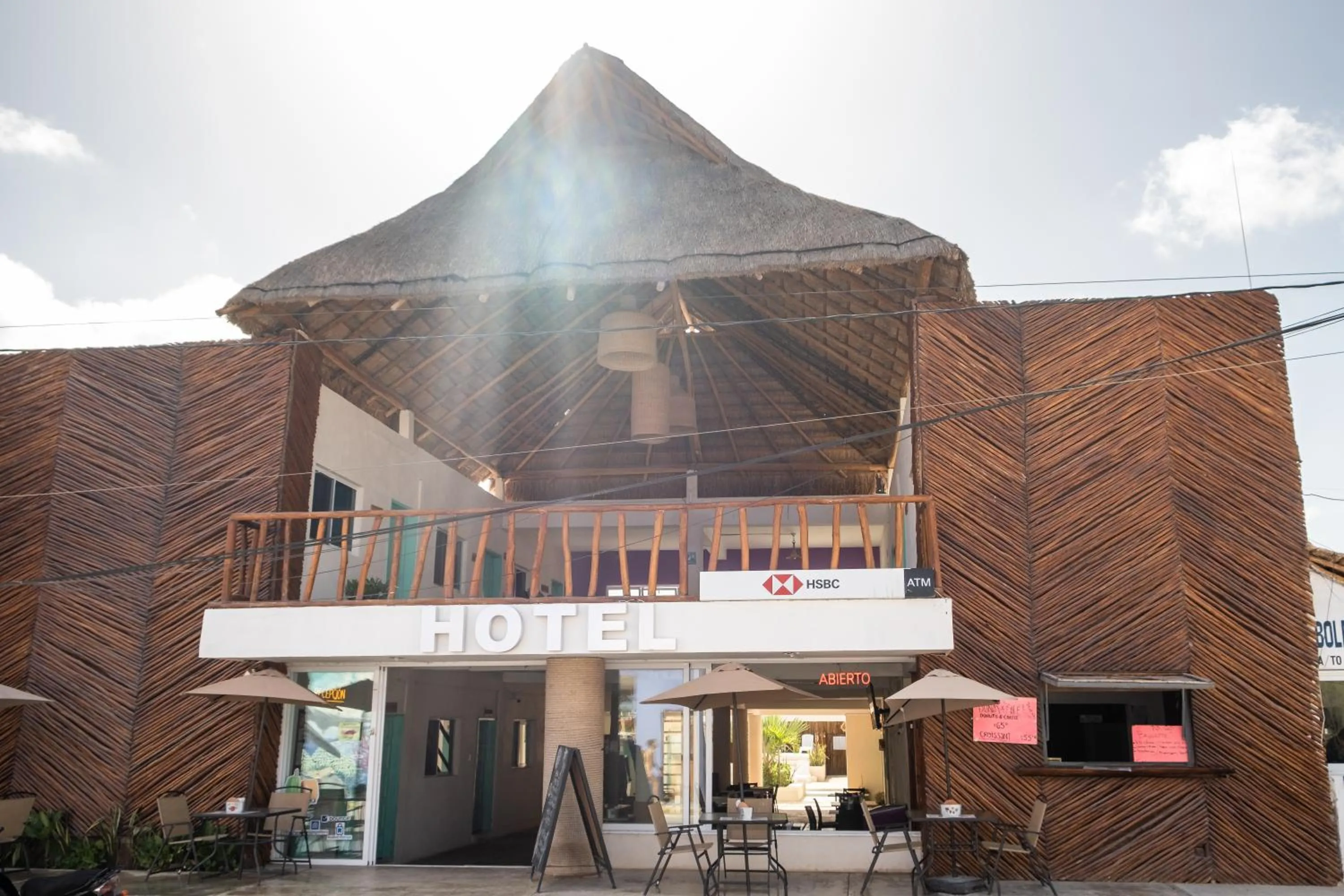 Property building in Hotel Pelicano