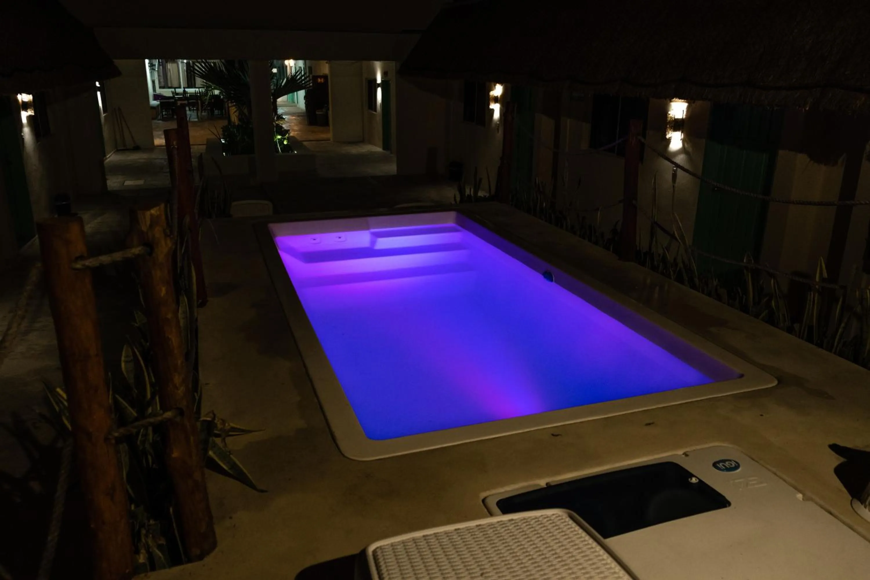 Night in Hotel Pelicano