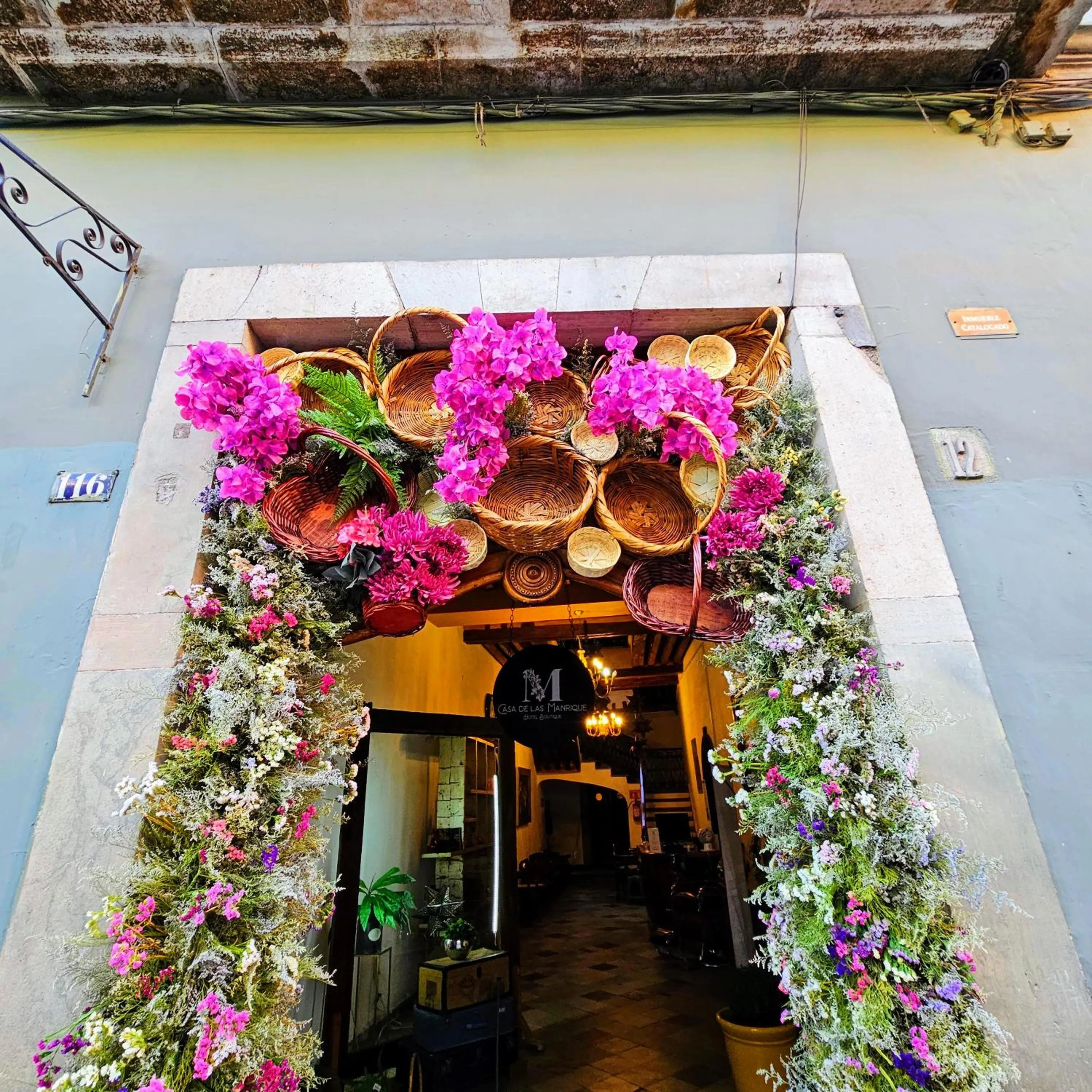 Property building in Hotel Boutique Casa de las Manrique