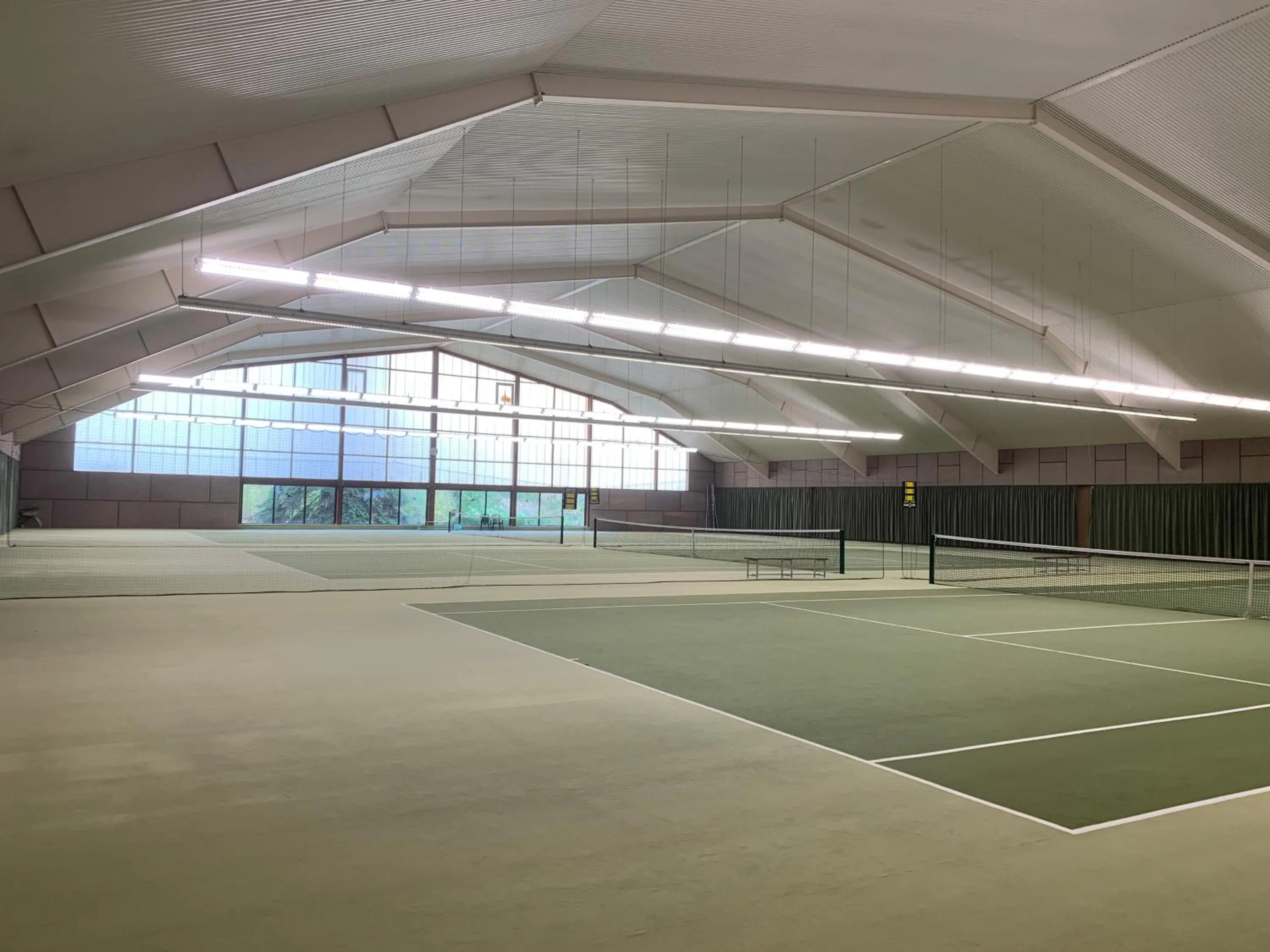Tennis court in Hotel Paulushof