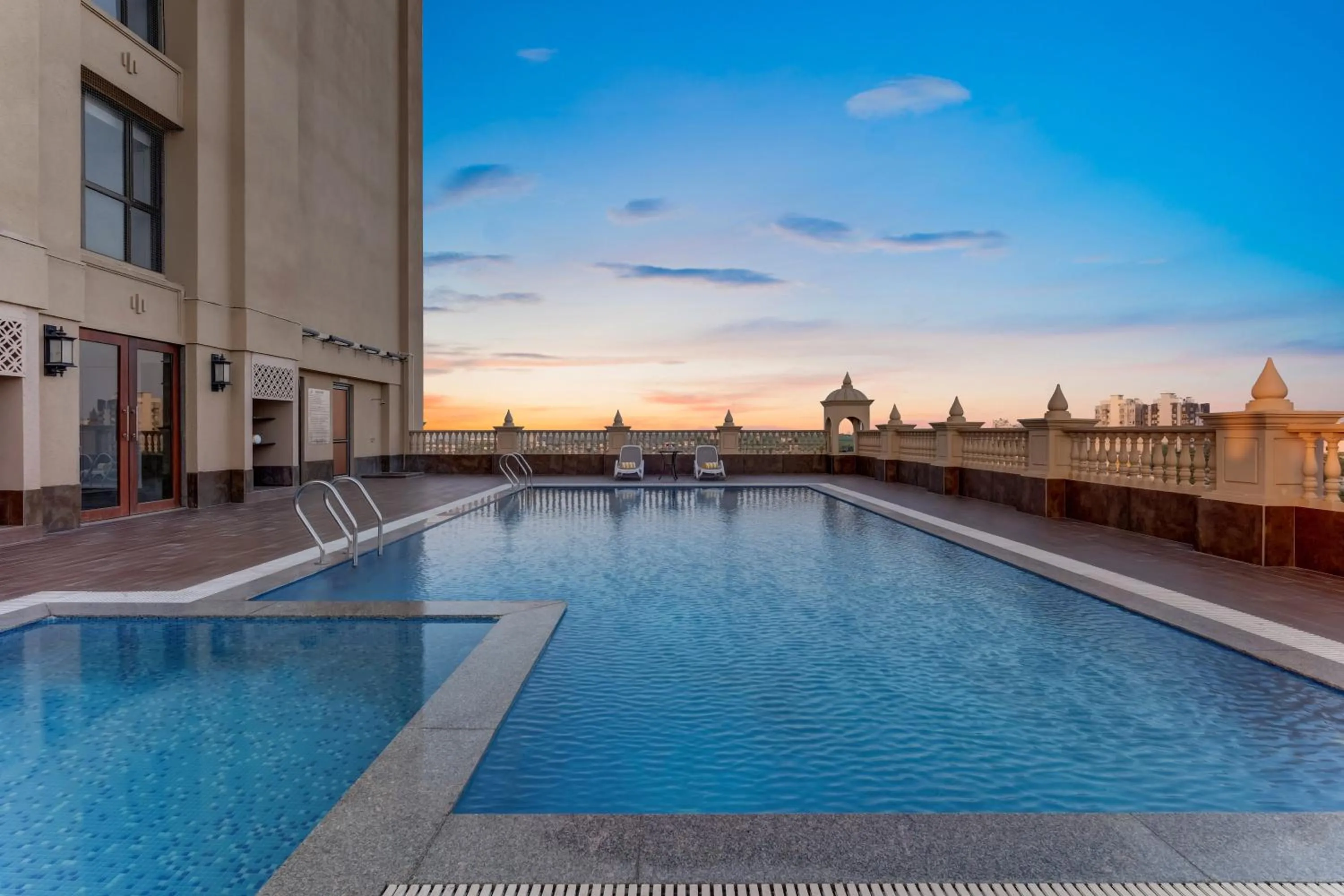 Swimming pool in Lemon Tree Premier, Dwarka