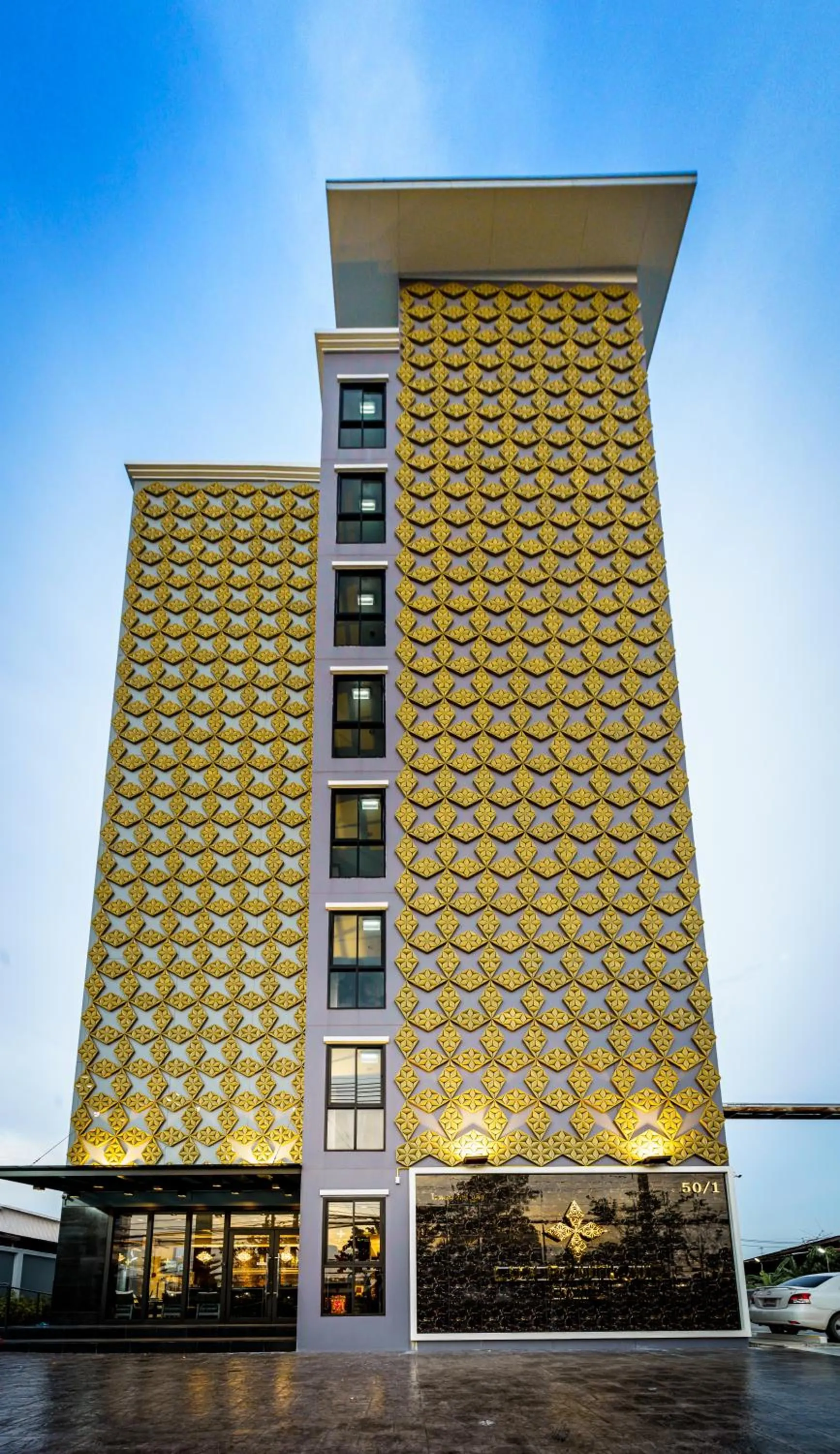 Facade/entrance in Lux Boutique Hotel
