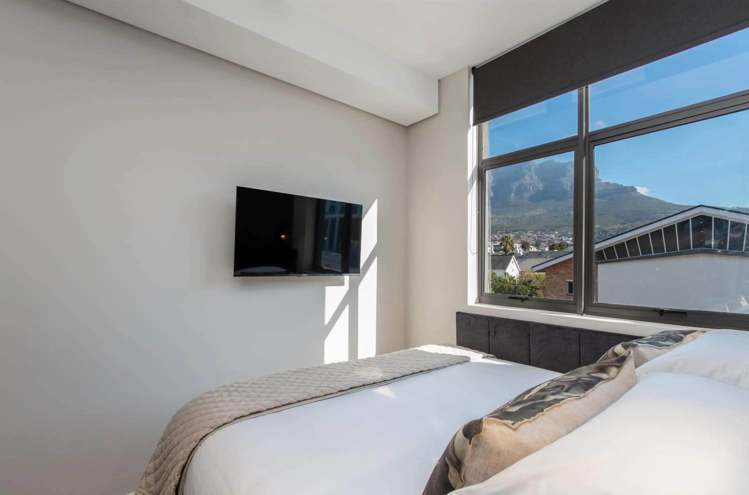 Bed in Kloof Street Hotel - Lion Roars Hotels & Lodges