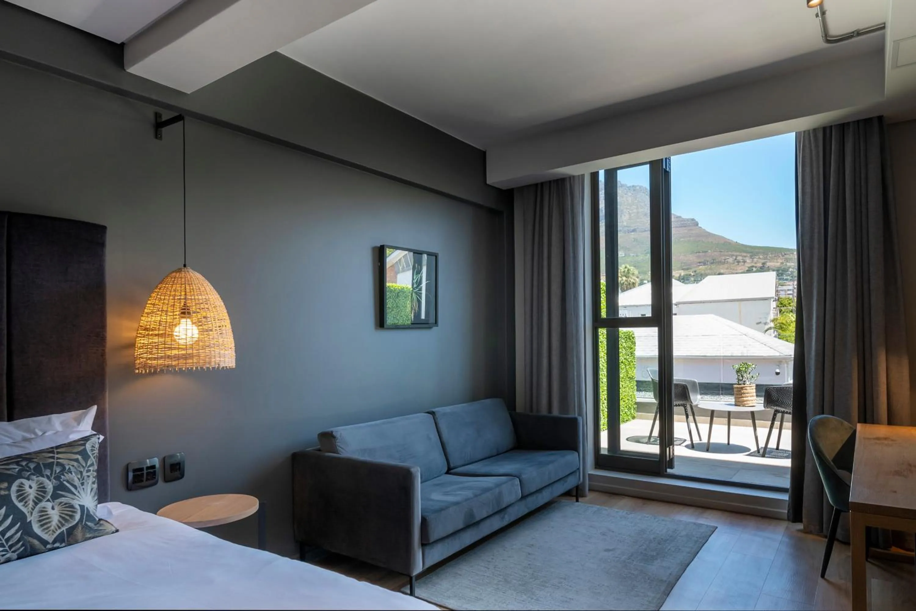 Bed in Kloof Street Hotel - Lion Roars Hotels & Lodges