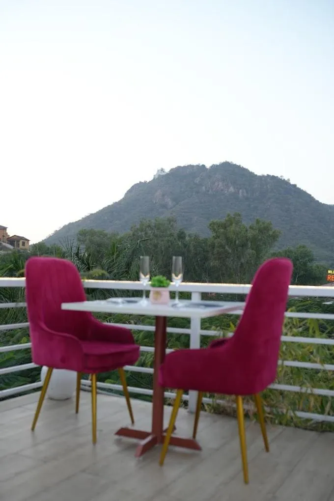 Restaurant/places to eat in Khakhri Haveli - A Legacy of Mewar