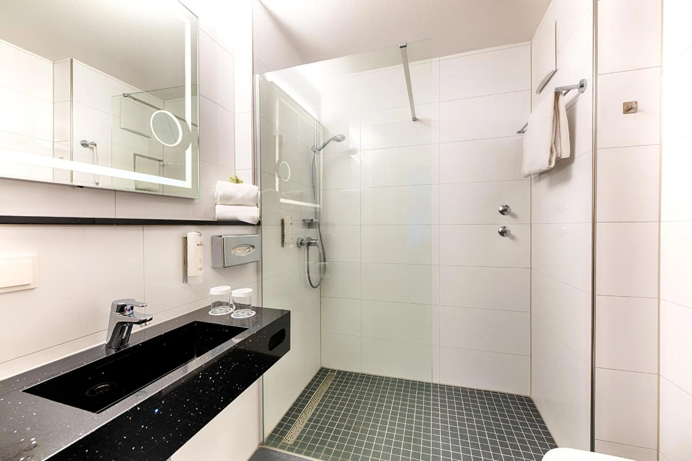 Shower in ACHAT Hotel Bad Dürkheim