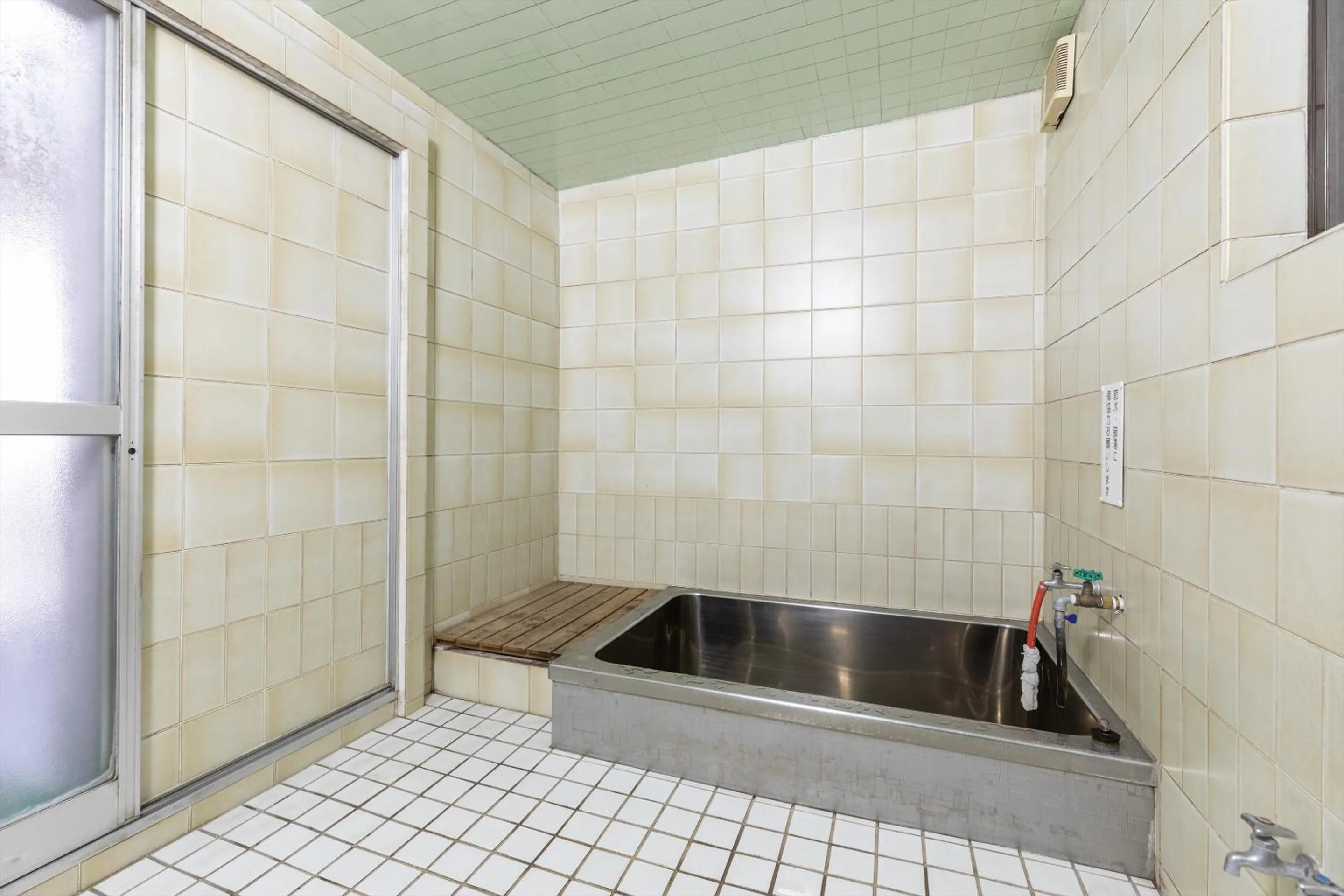 Shower in Tabist Futaba Ryokan Tatsuno