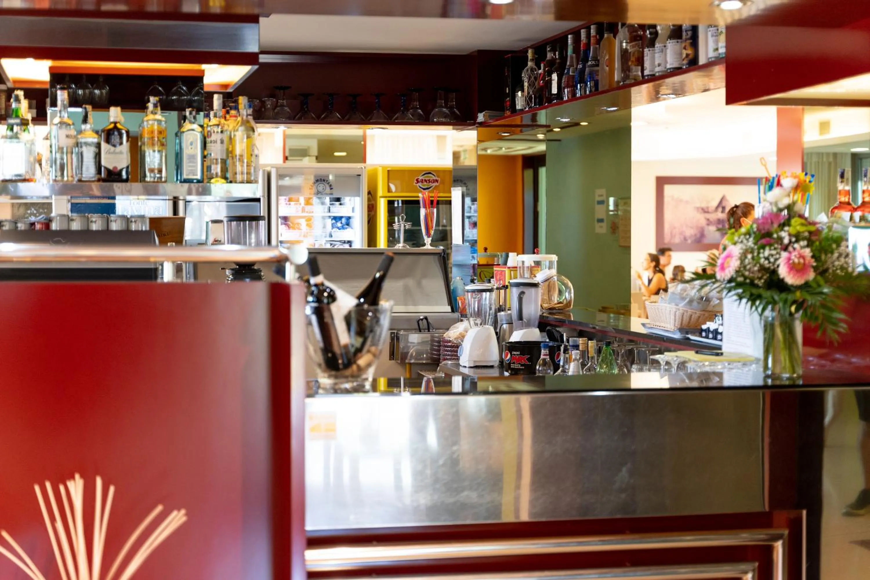 Restaurant/places to eat in Hotel Europa