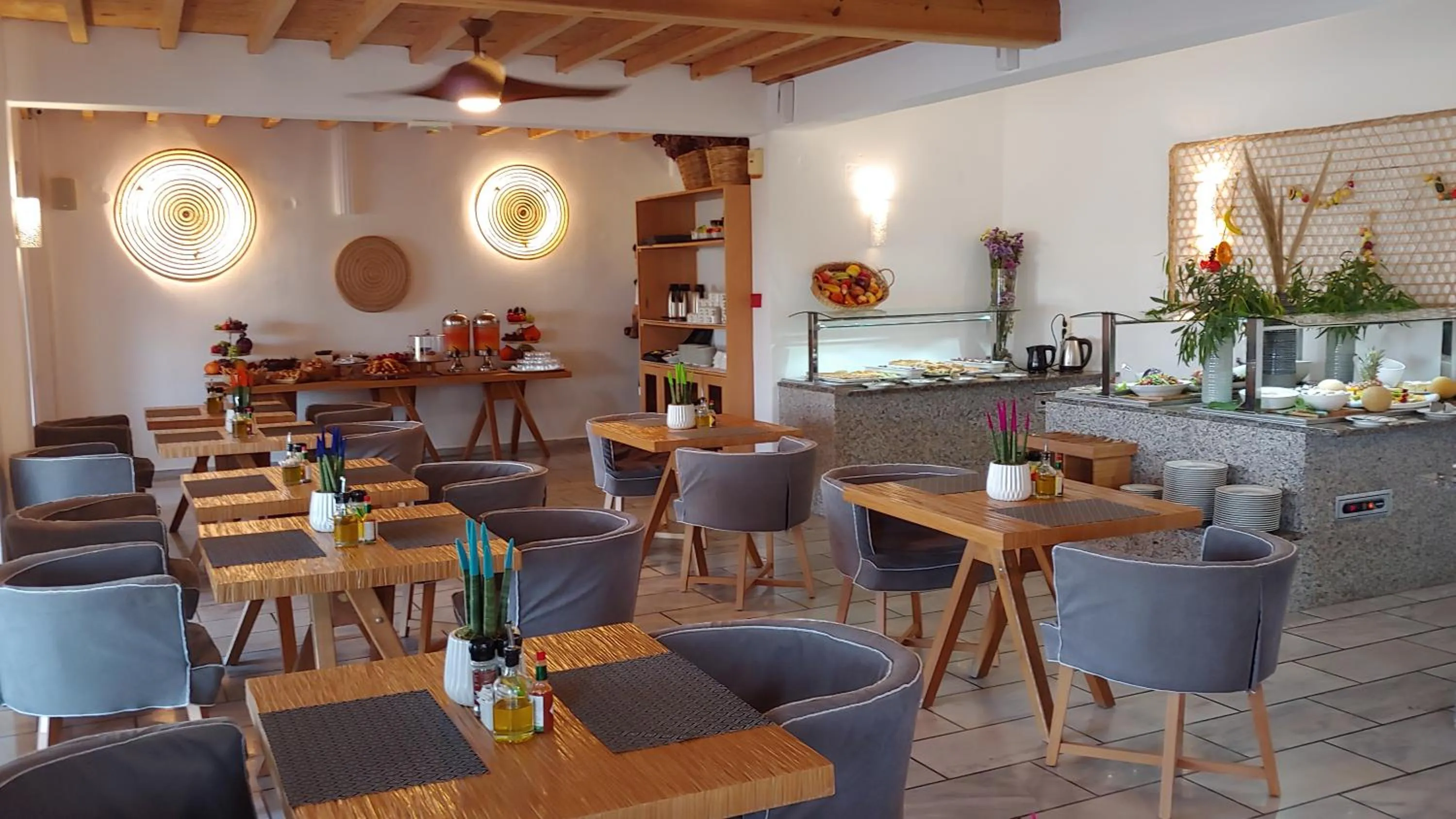 Restaurant/places to eat in San Antonio Summerland