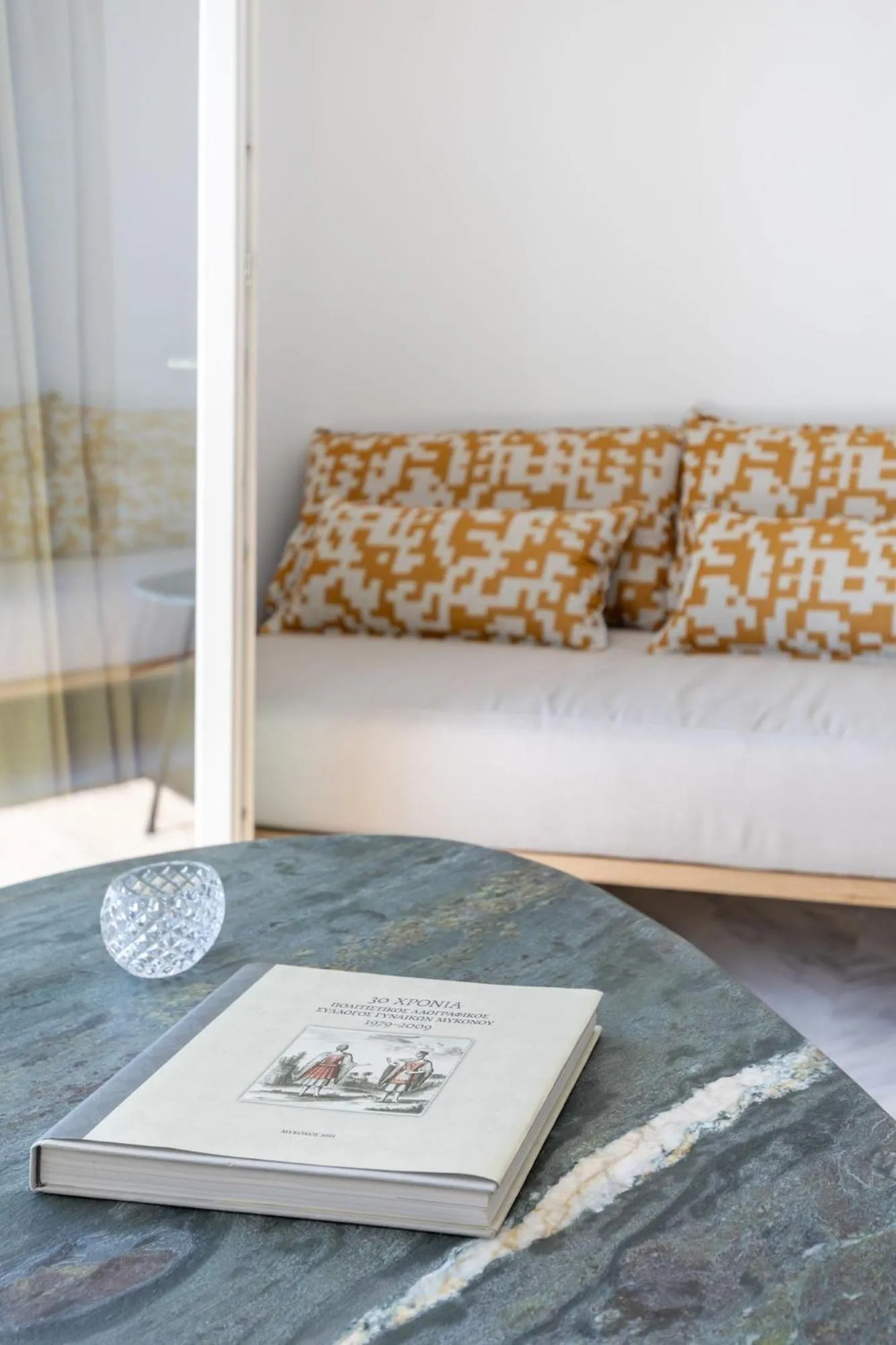 Living room, Bed in San Antonio Summerland