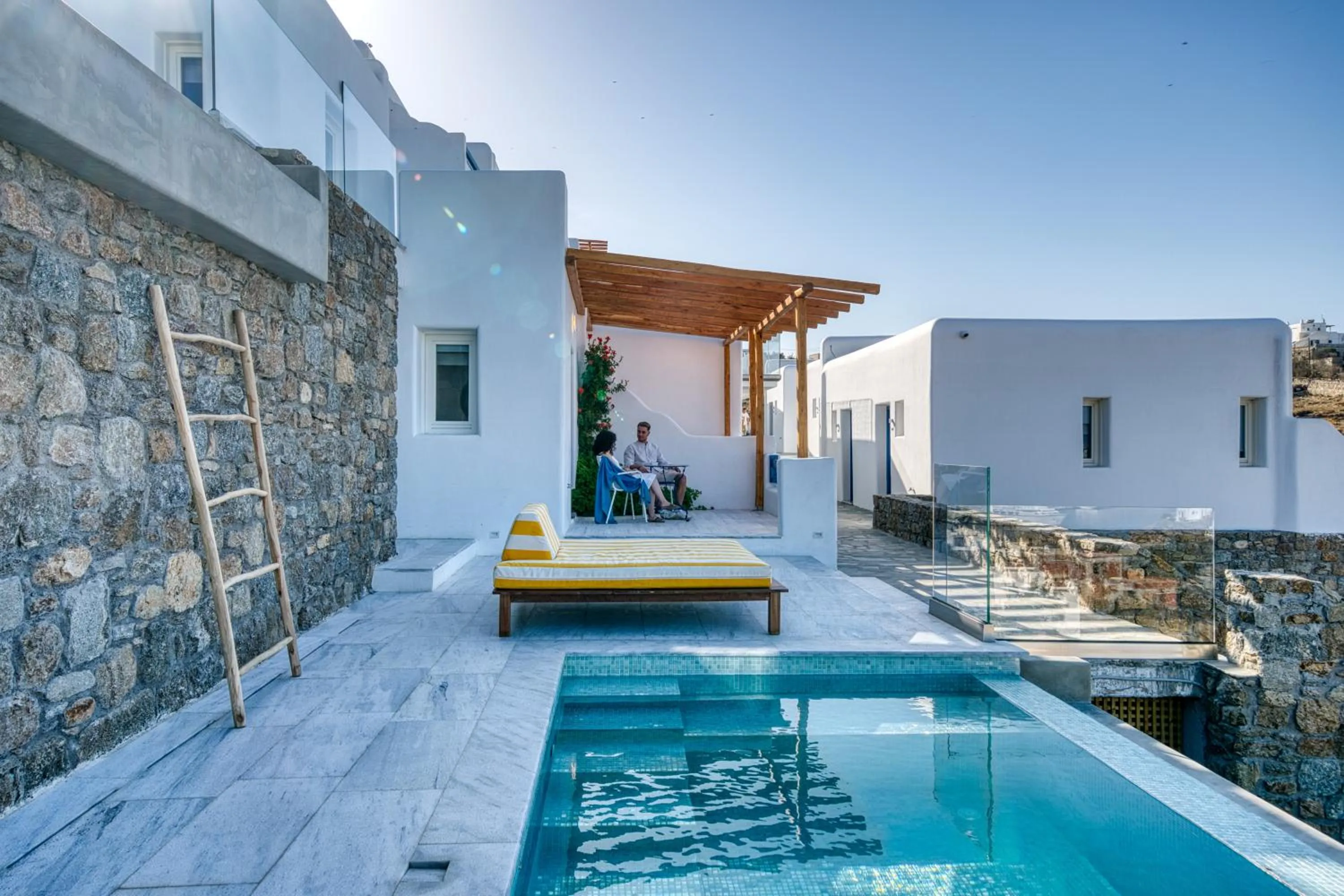 Swimming pool in San Antonio Summerland