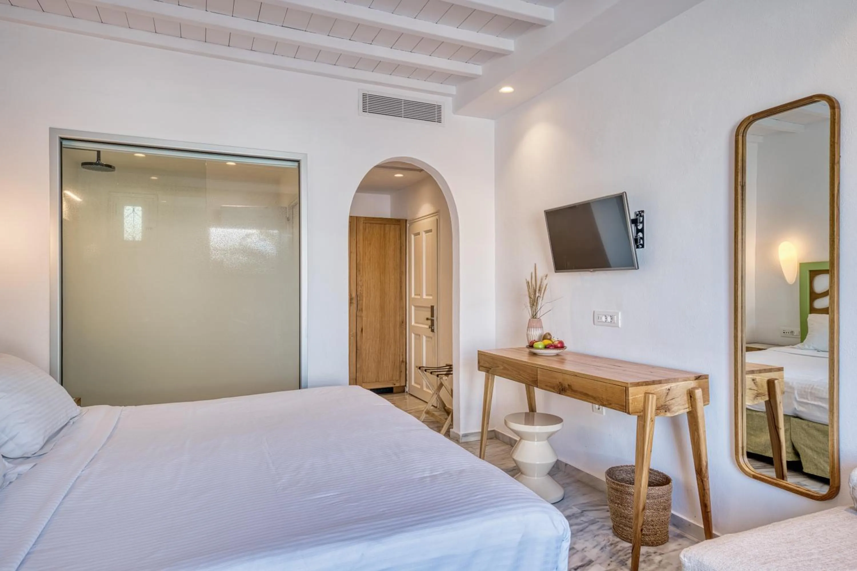 Bed in San Antonio Summerland