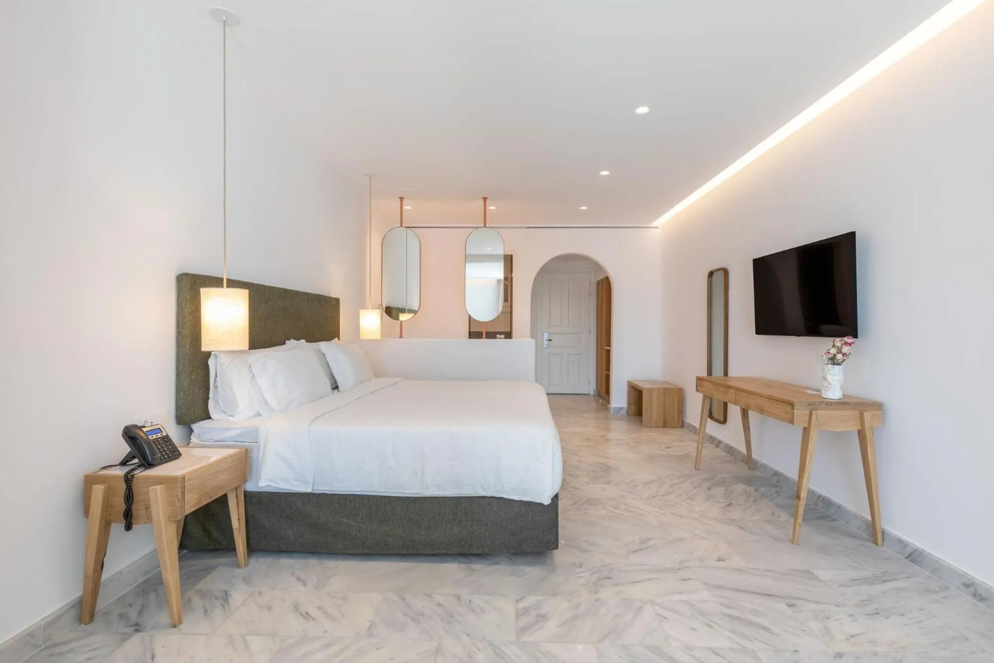 Bed in San Antonio Summerland