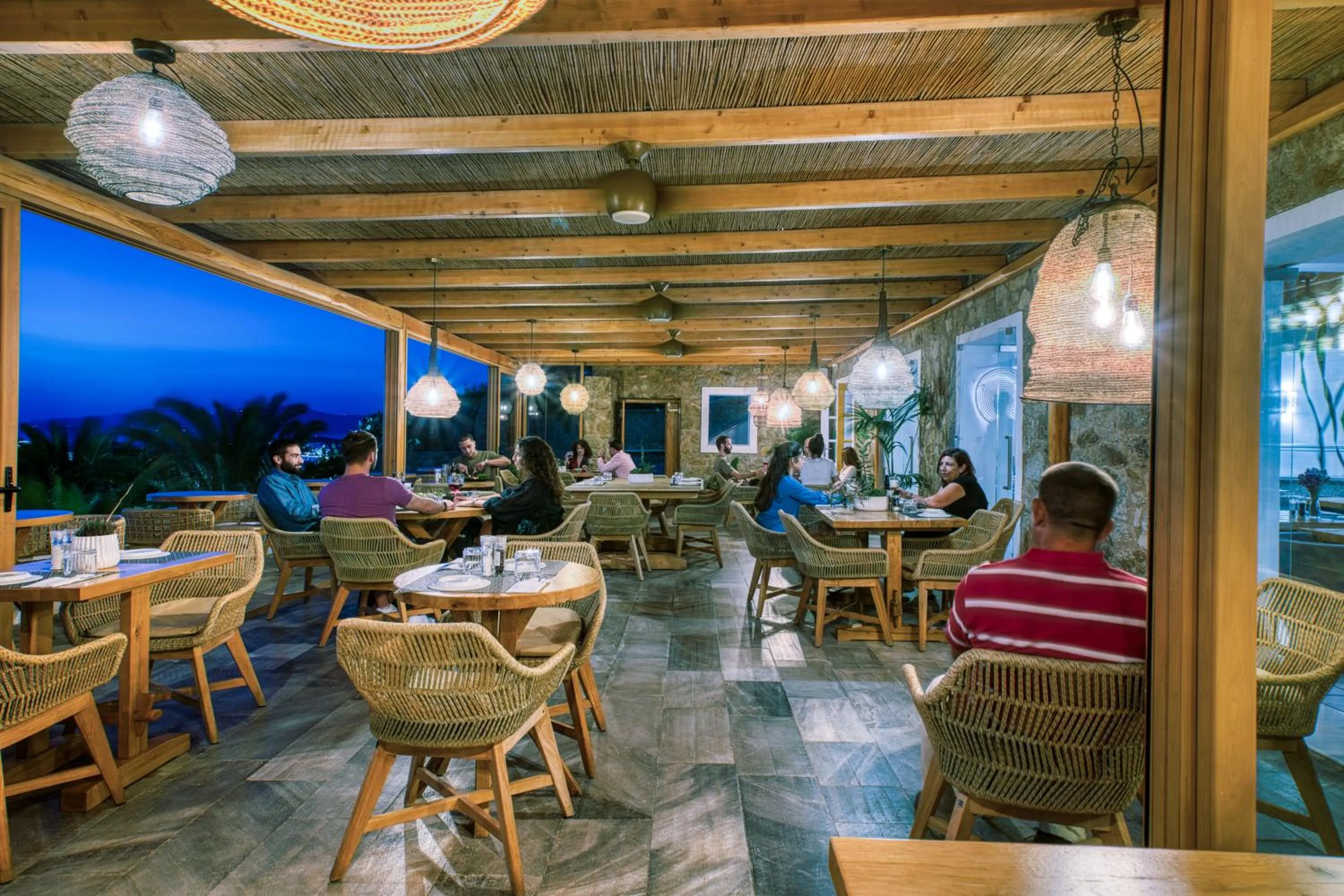 Restaurant/places to eat in San Antonio Summerland