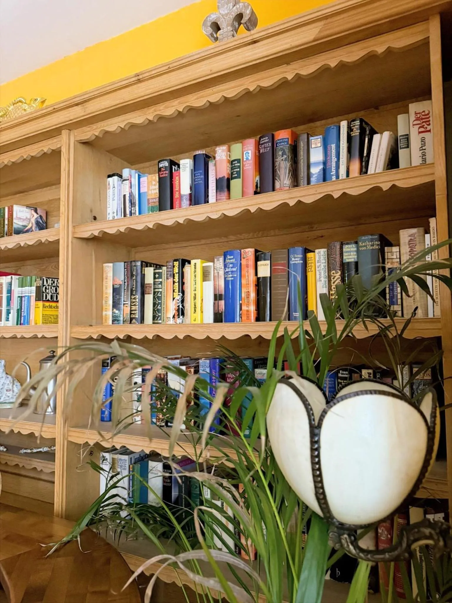 Library in Hotel Lessing