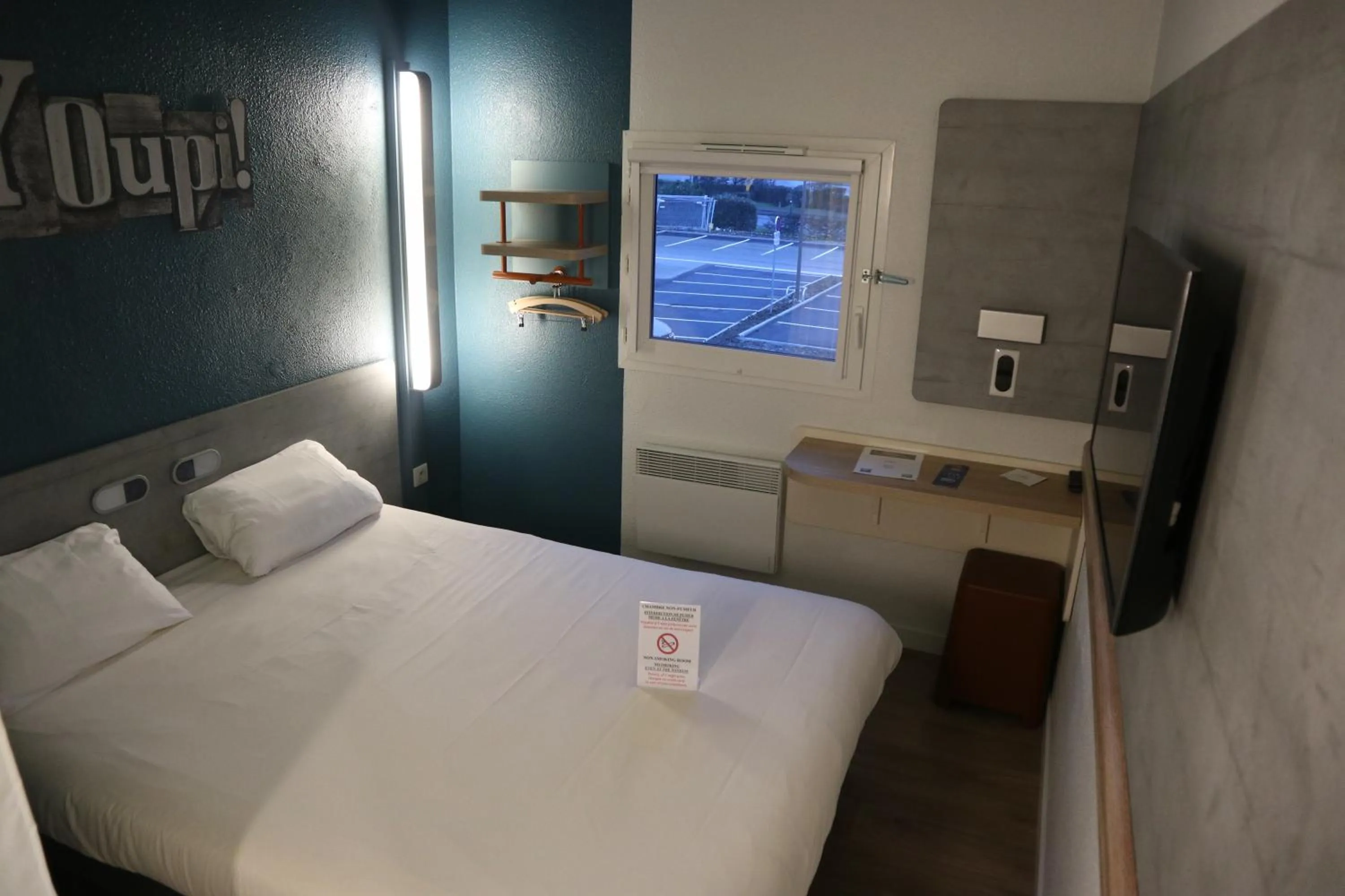 Photo of the whole room, Bed in ibis Budget Le Treport Mers Les Bains