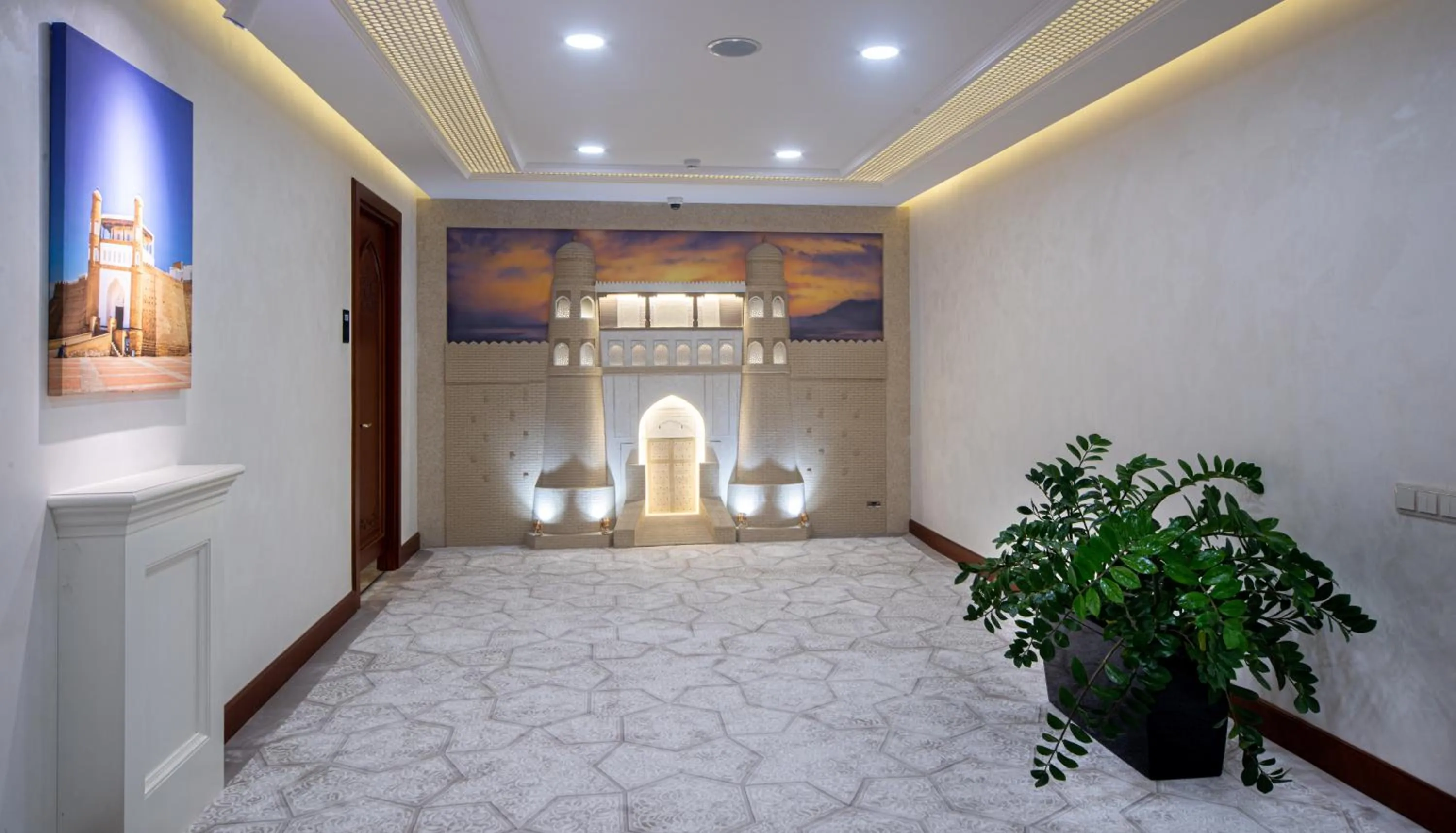 Decorative detail in Manor Hotel