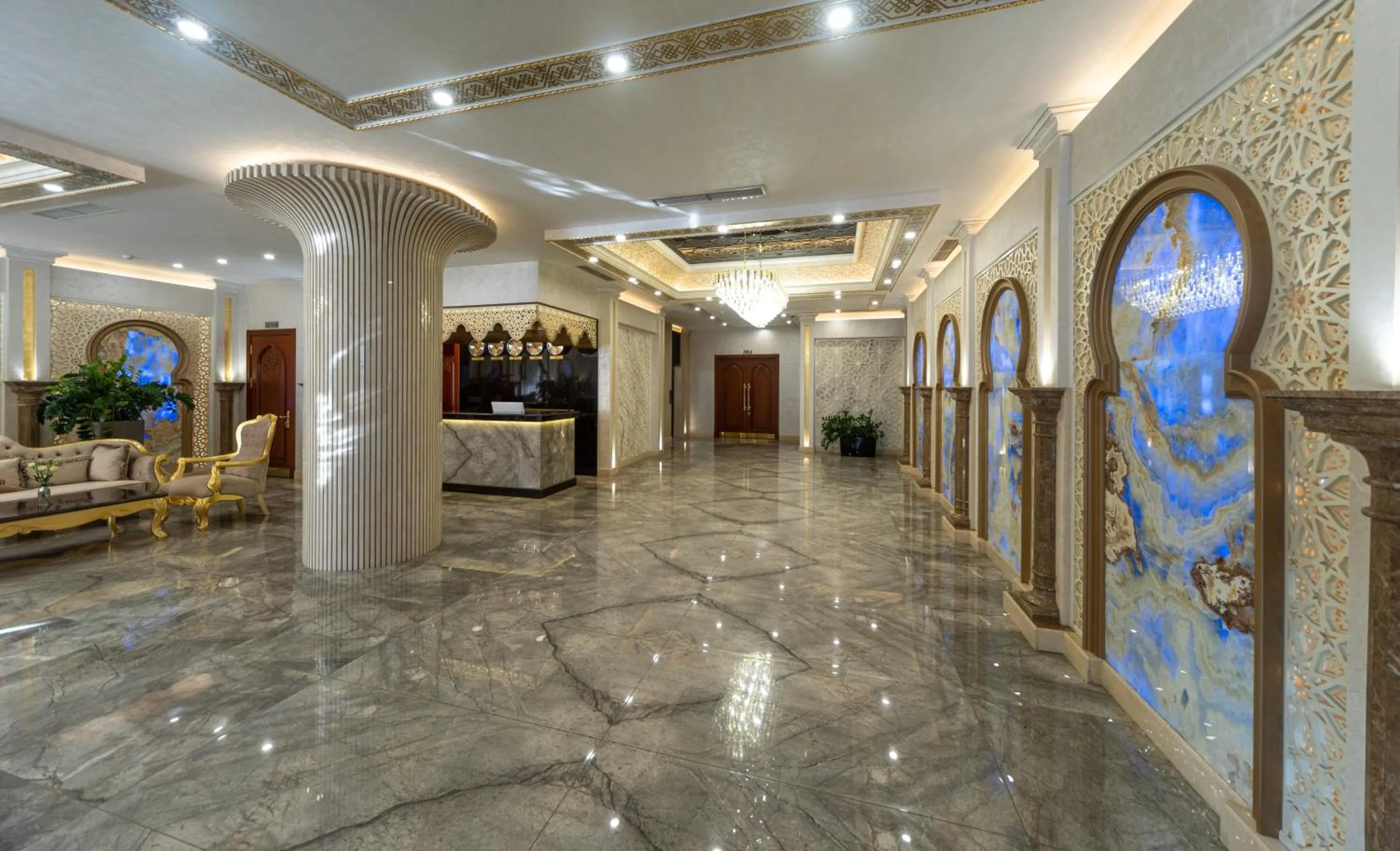 Lobby or reception in Manor Hotel
