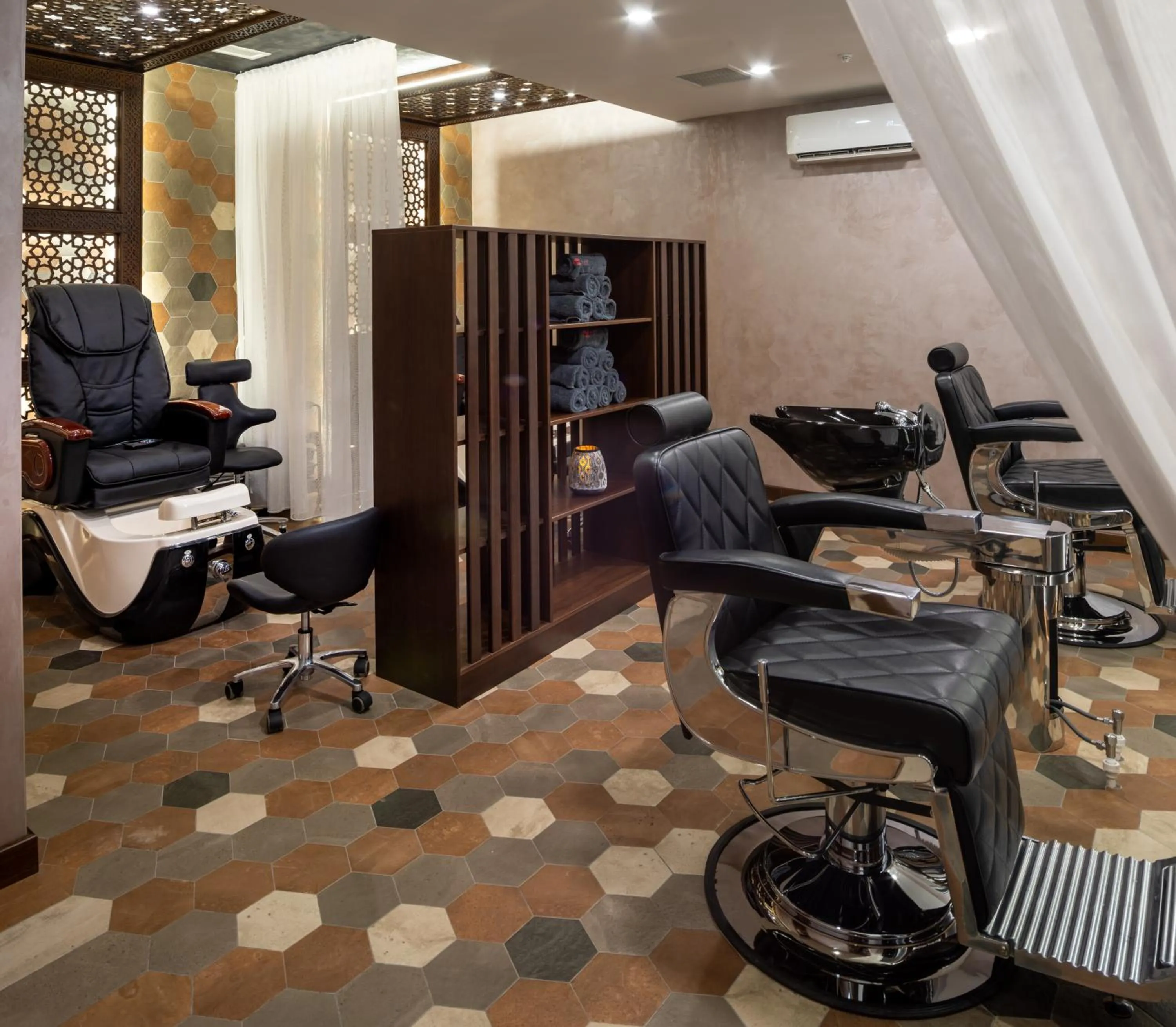 Spa and wellness centre/facilities in Manor Hotel