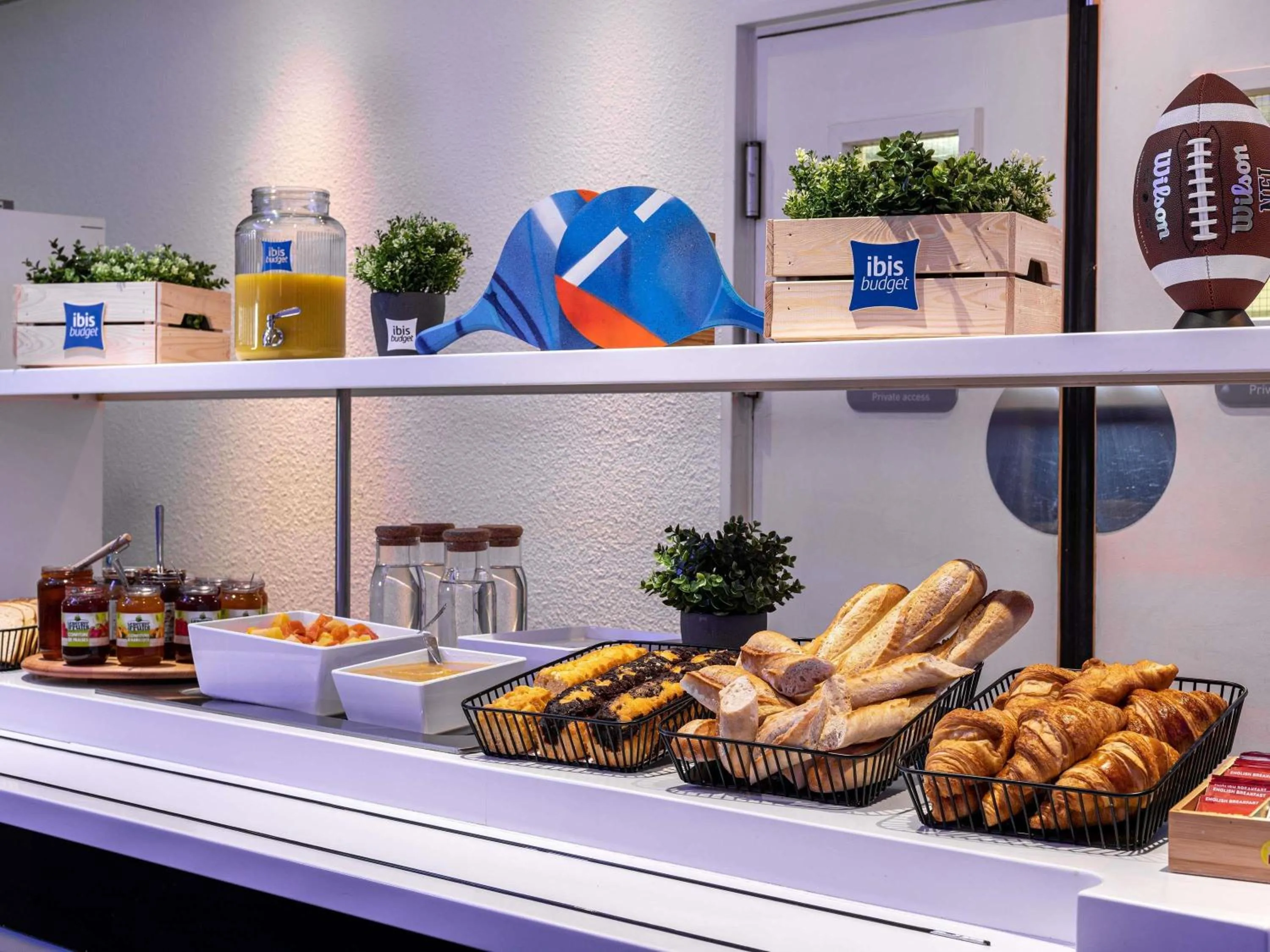 Breakfast in Hotel Ibis Budget Abbeville