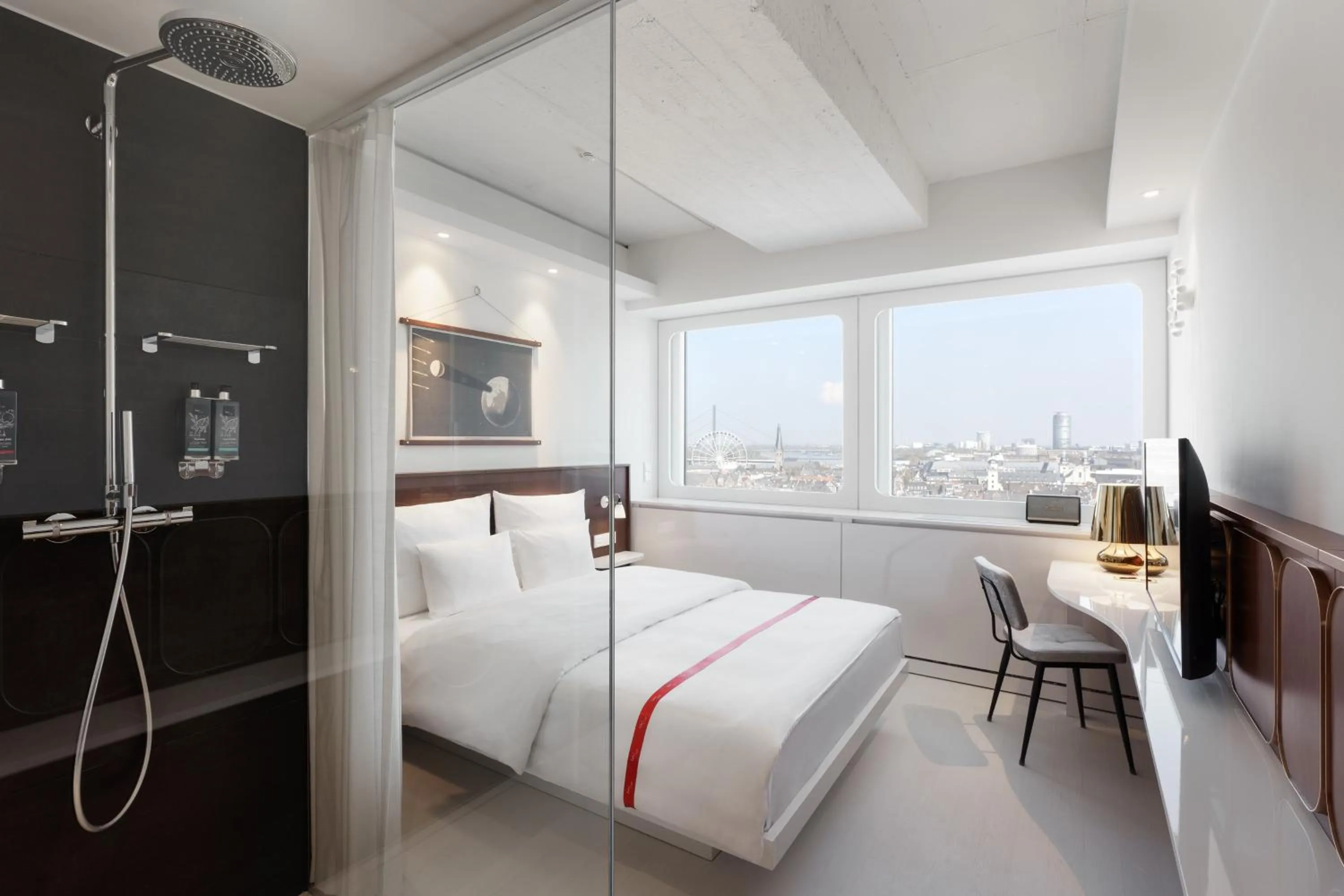 Photo of the whole room, Bed in Ruby Luna Hotel Dusseldorf