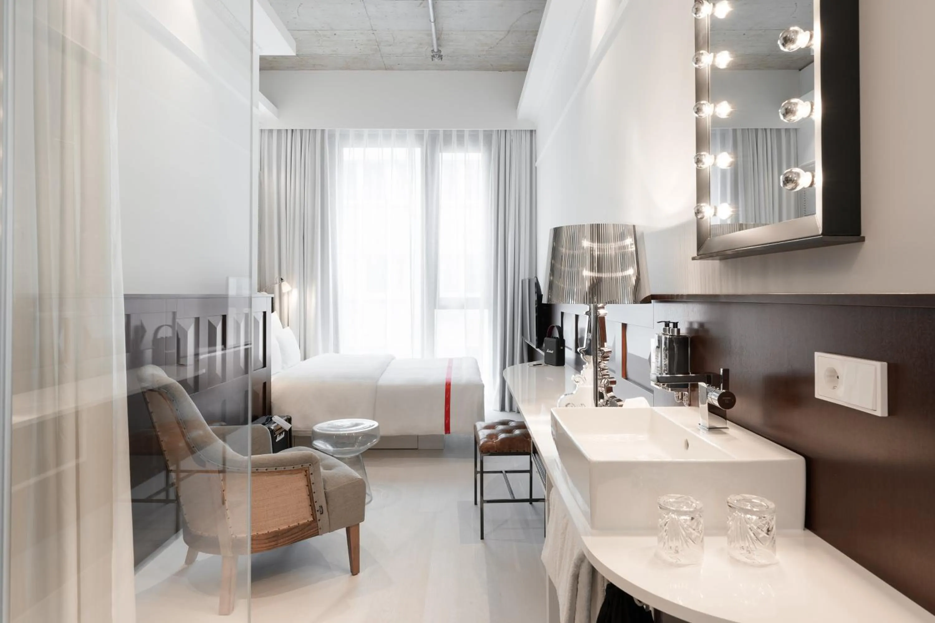 Bathroom in Ruby Louise Hotel Frankfurt