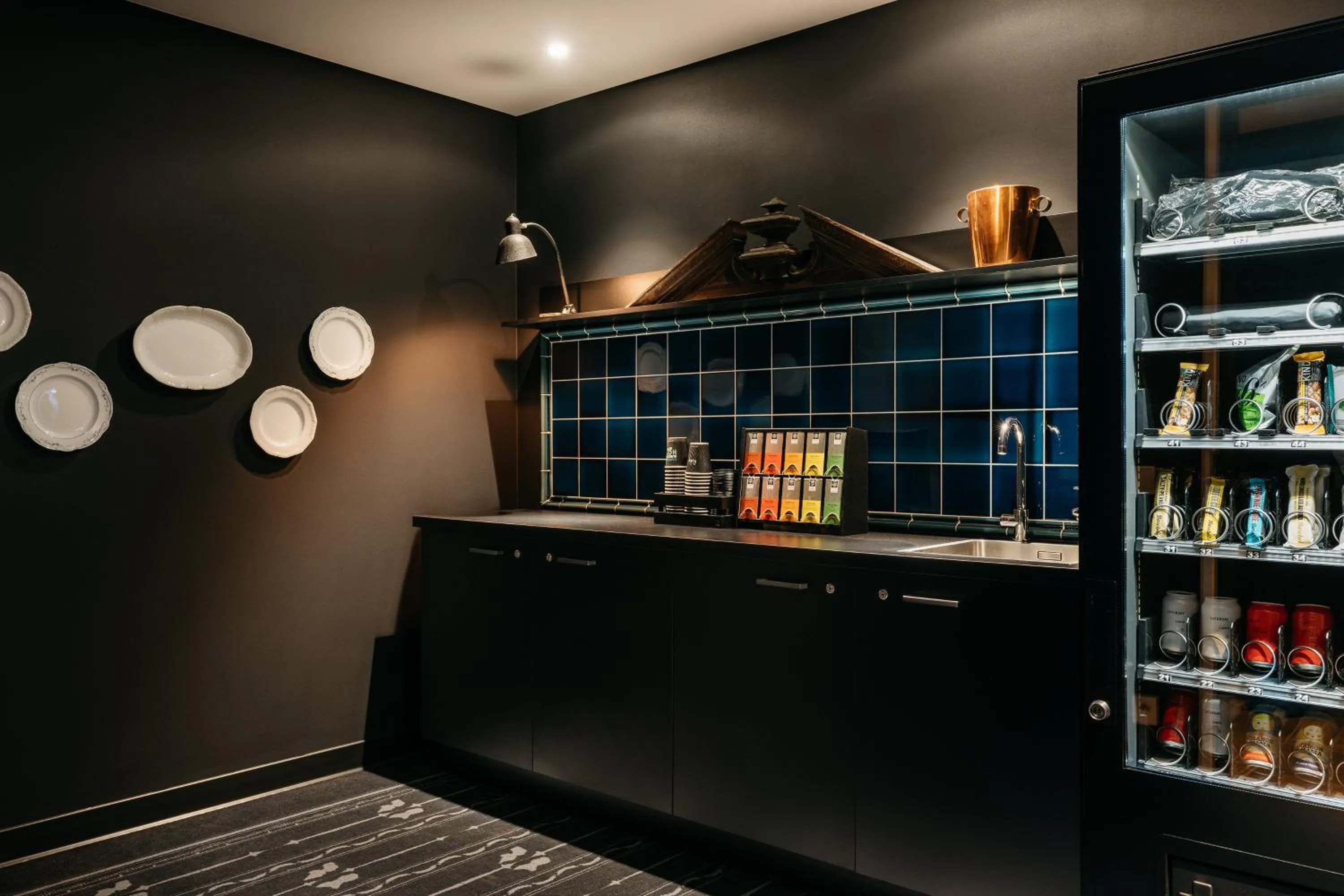 Restaurant/places to eat in Ruby Louise Hotel Frankfurt