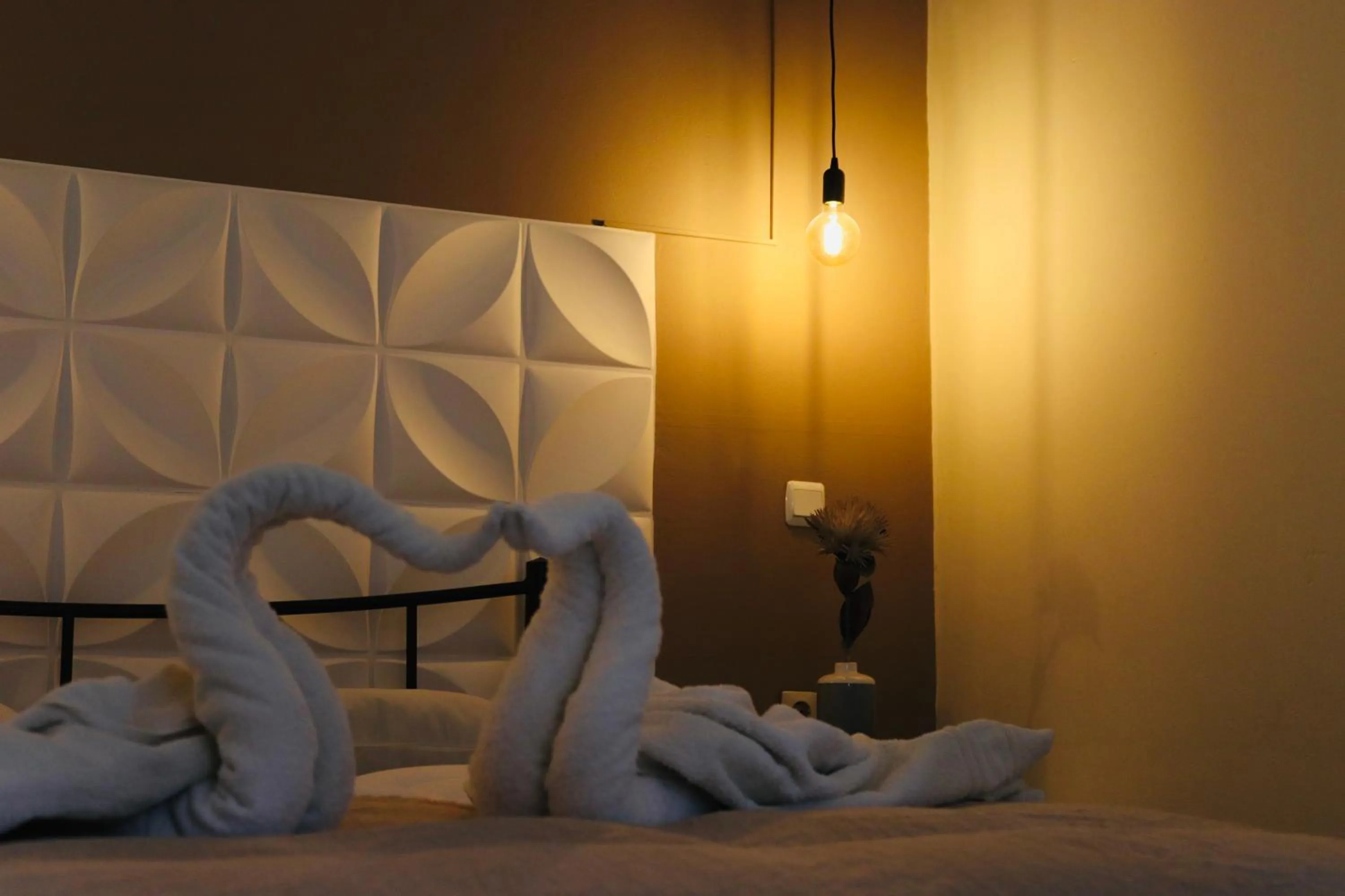 Bedroom, Bed in Elves Studios& Apartment's SIDARI