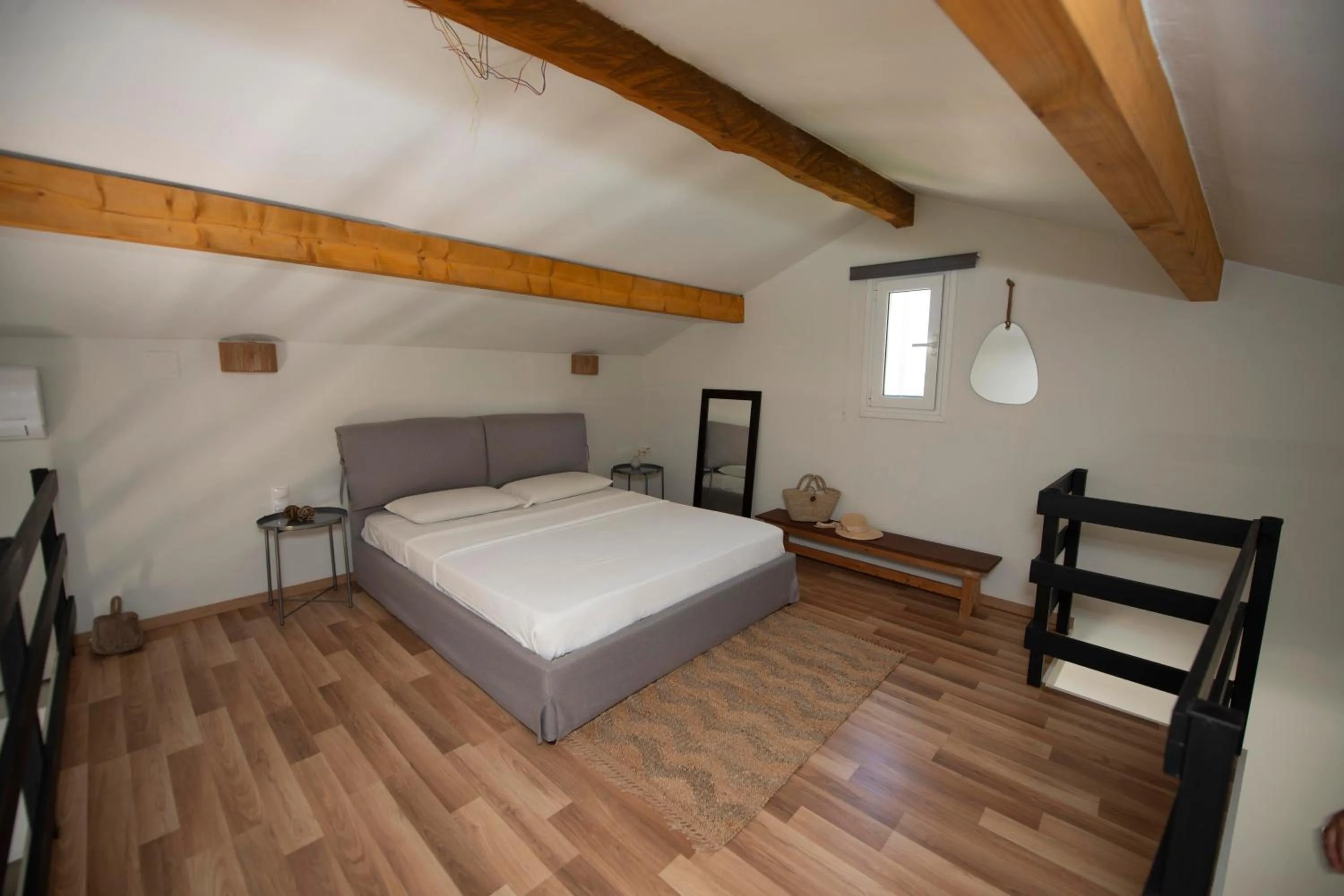 Bedroom, Bed in Elves Studios& Apartment's SIDARI