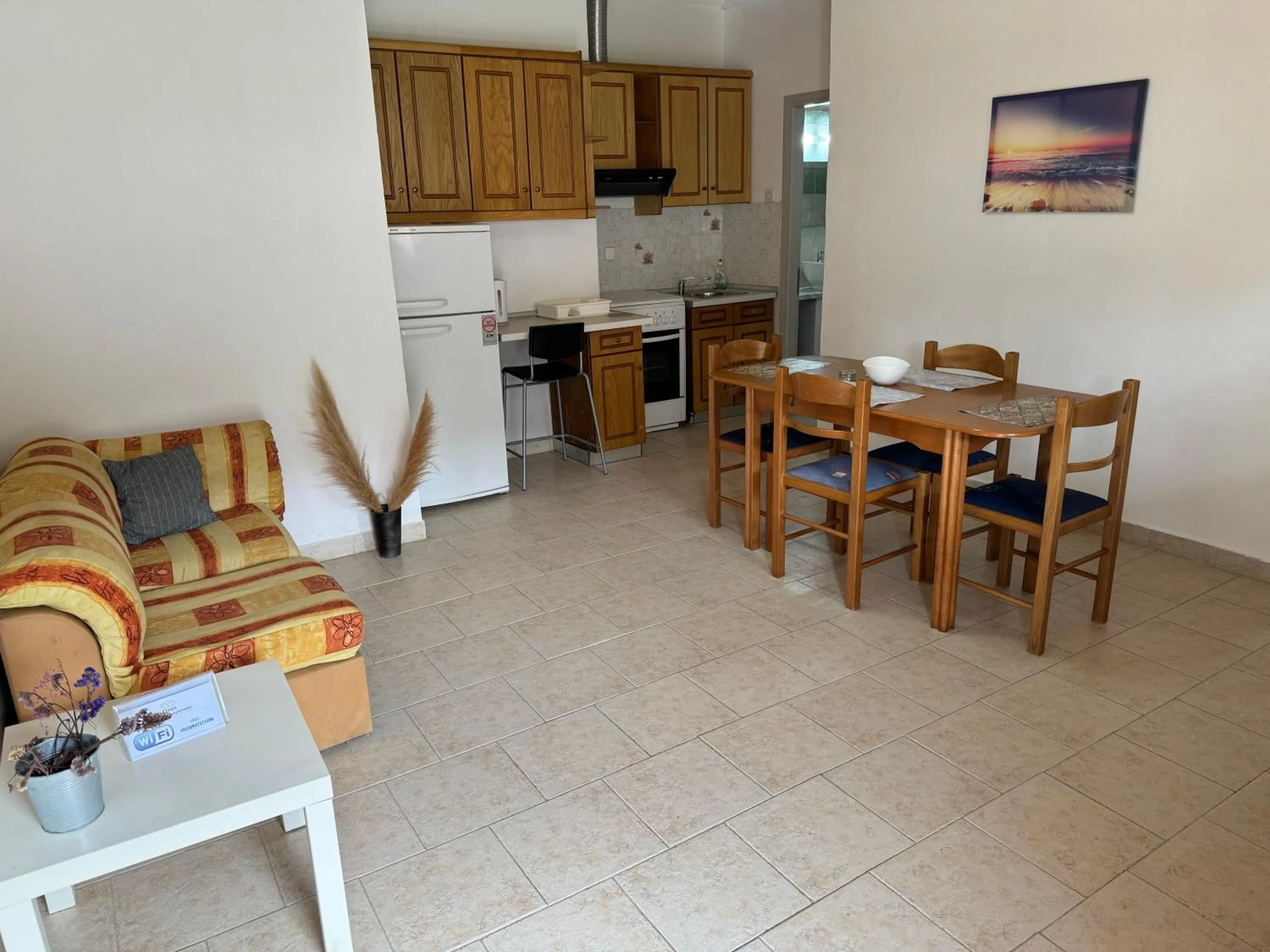 Dining area in Elves Studios& Apartment's SIDARI