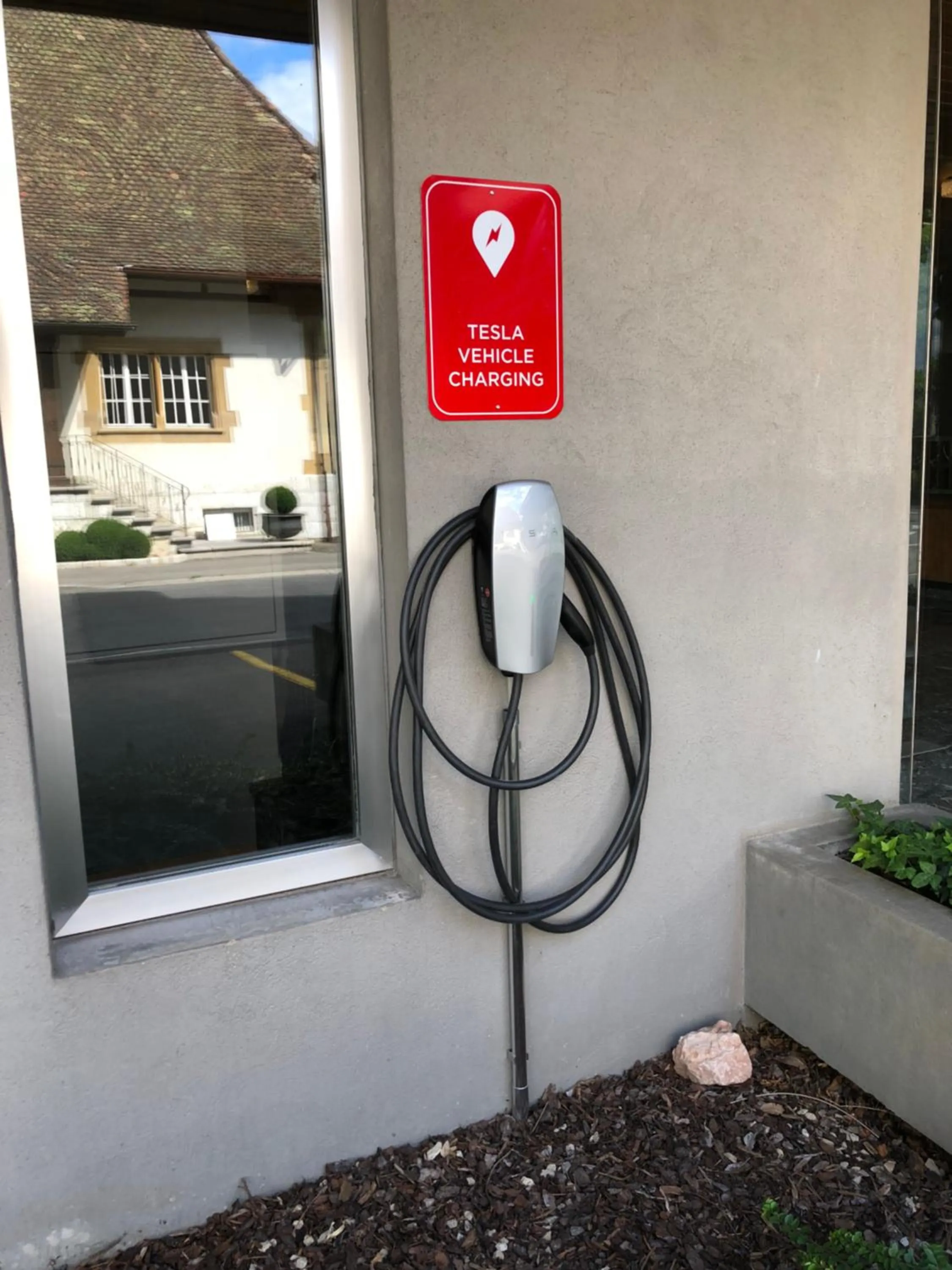 Other in Fontana Garni