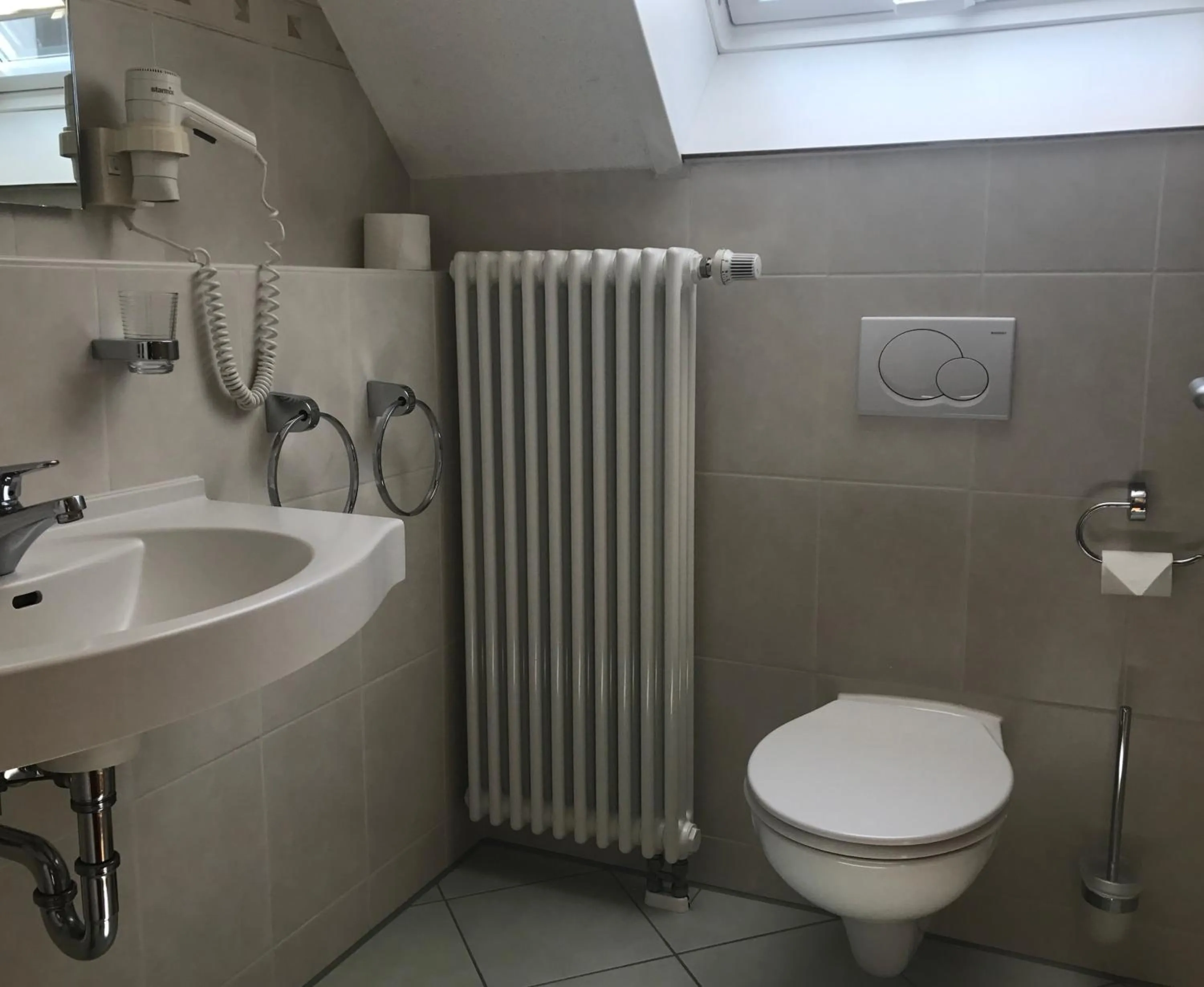 Toilet in Businesshotel HEILBRONN- Biberach