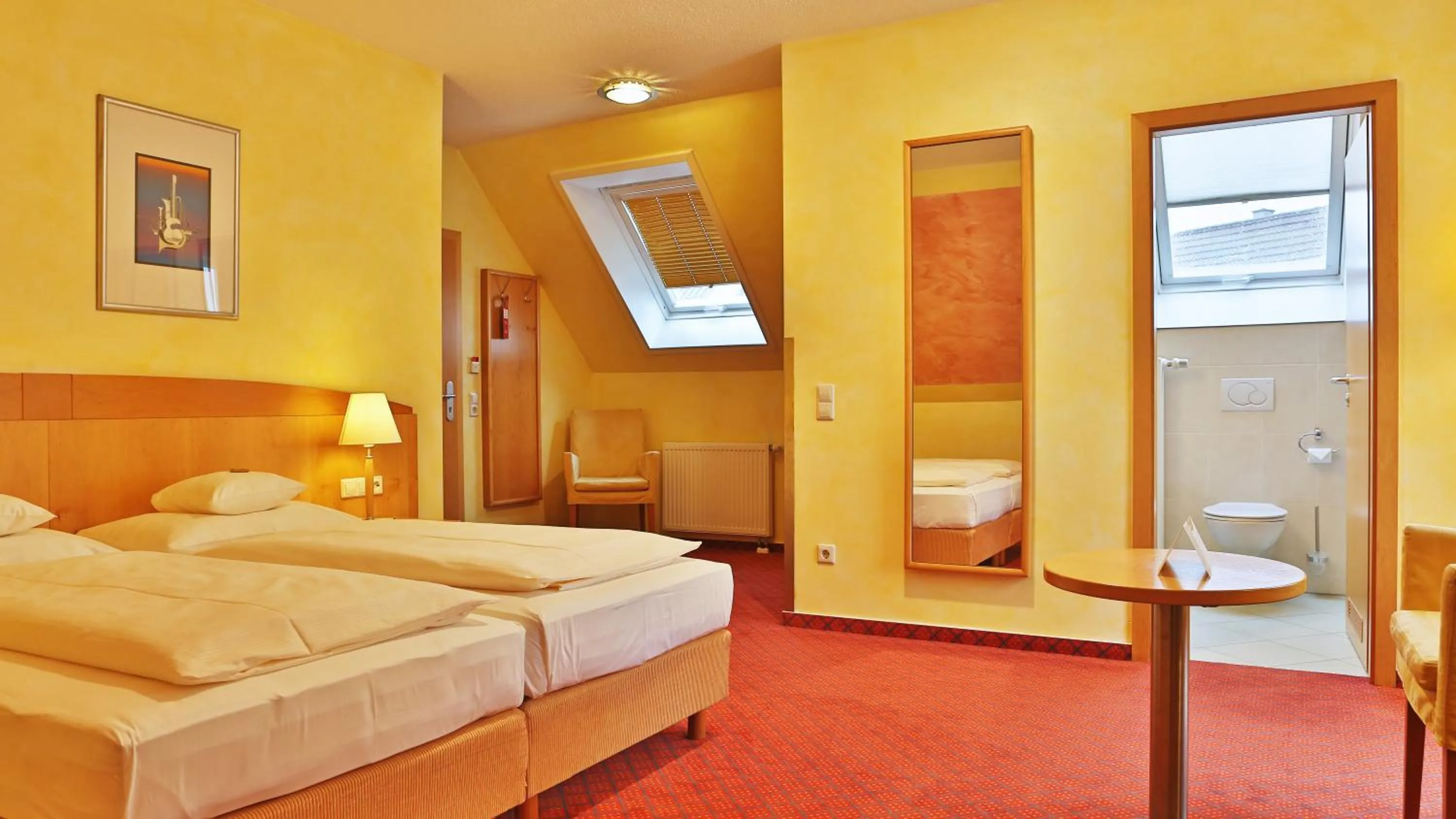 Bed in Businesshotel HEILBRONN- Biberach