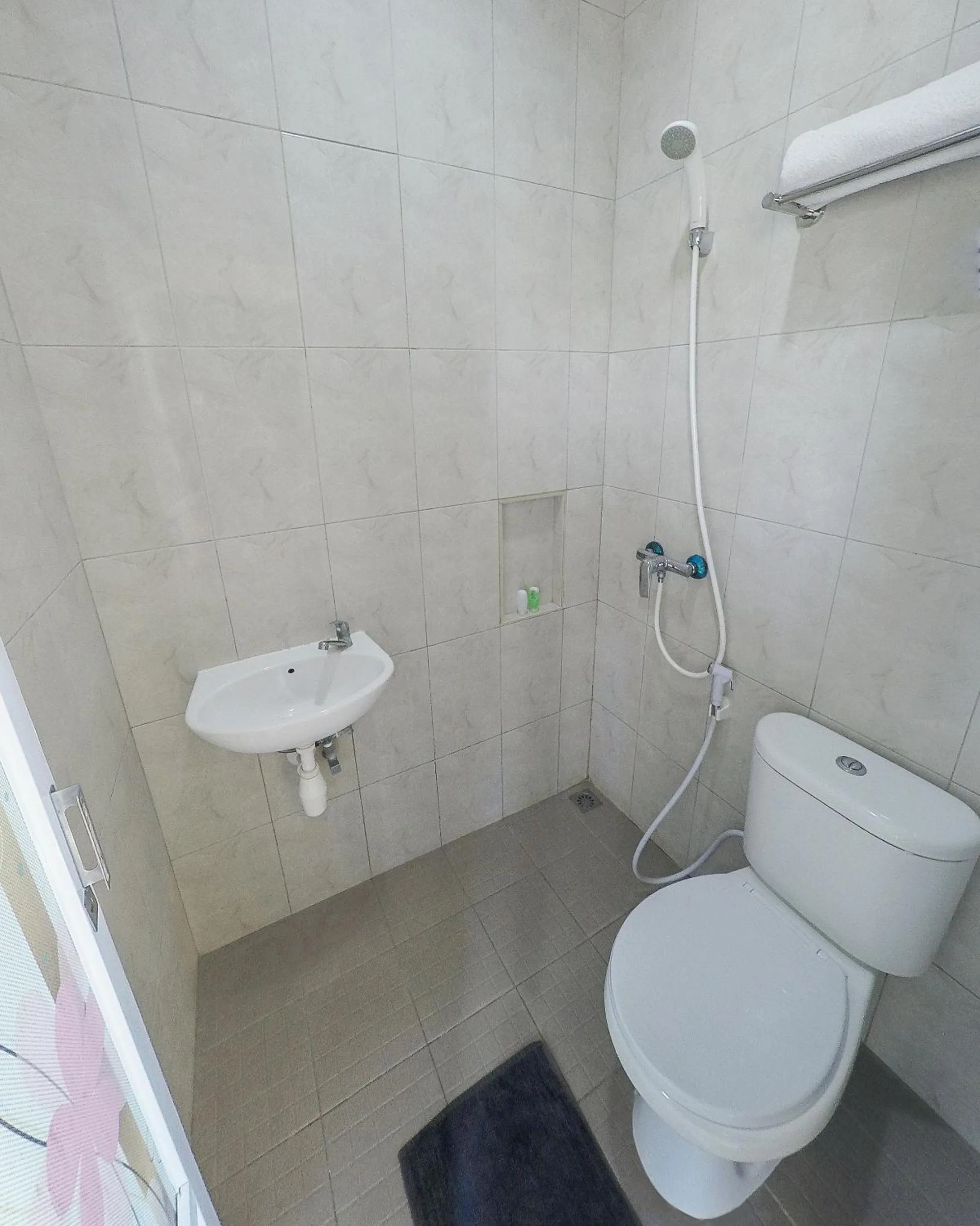 Bathroom in City Residence Kutai 32