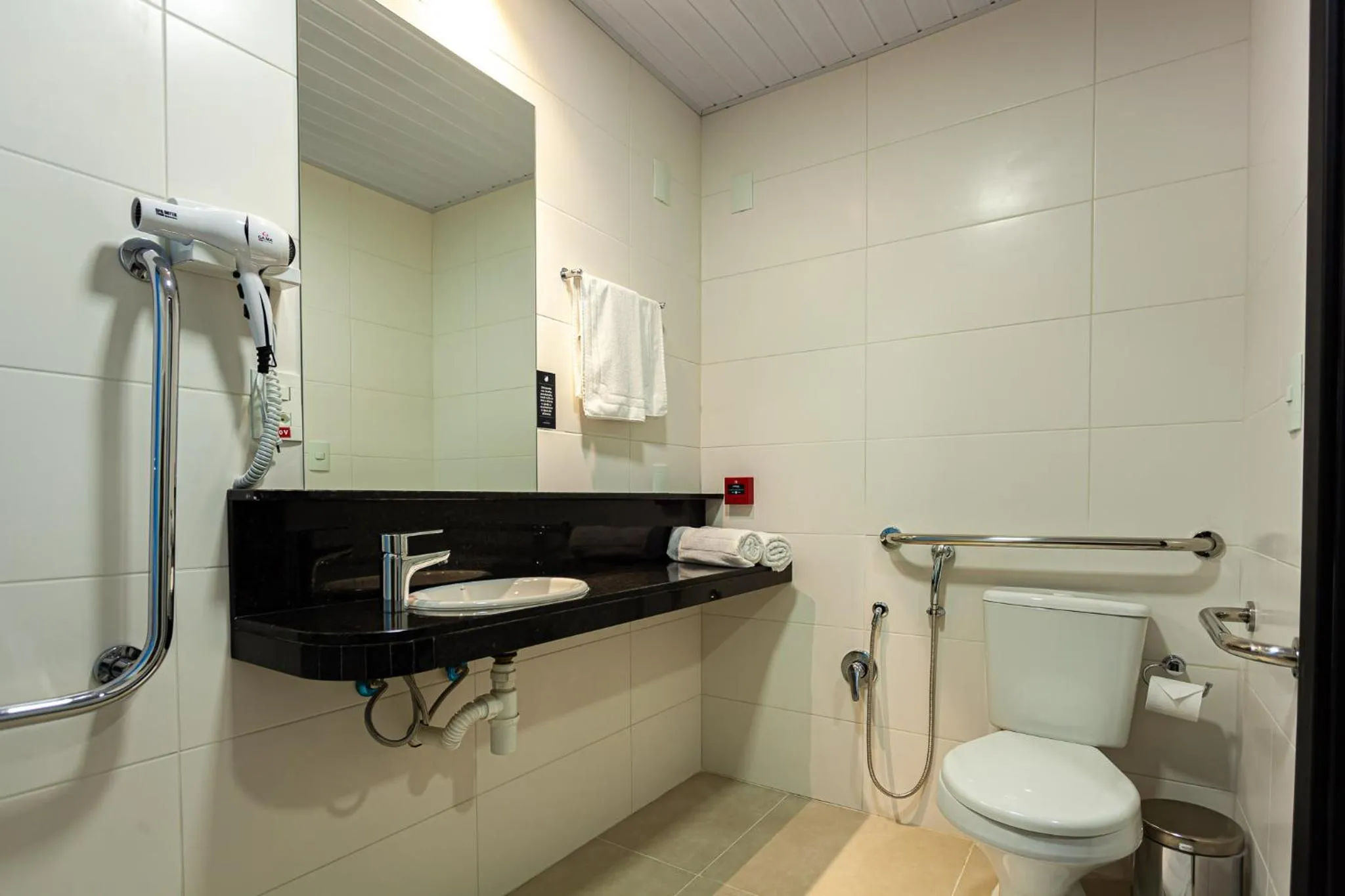 Bathroom in Travel Inn Hotels Caxias do Sul