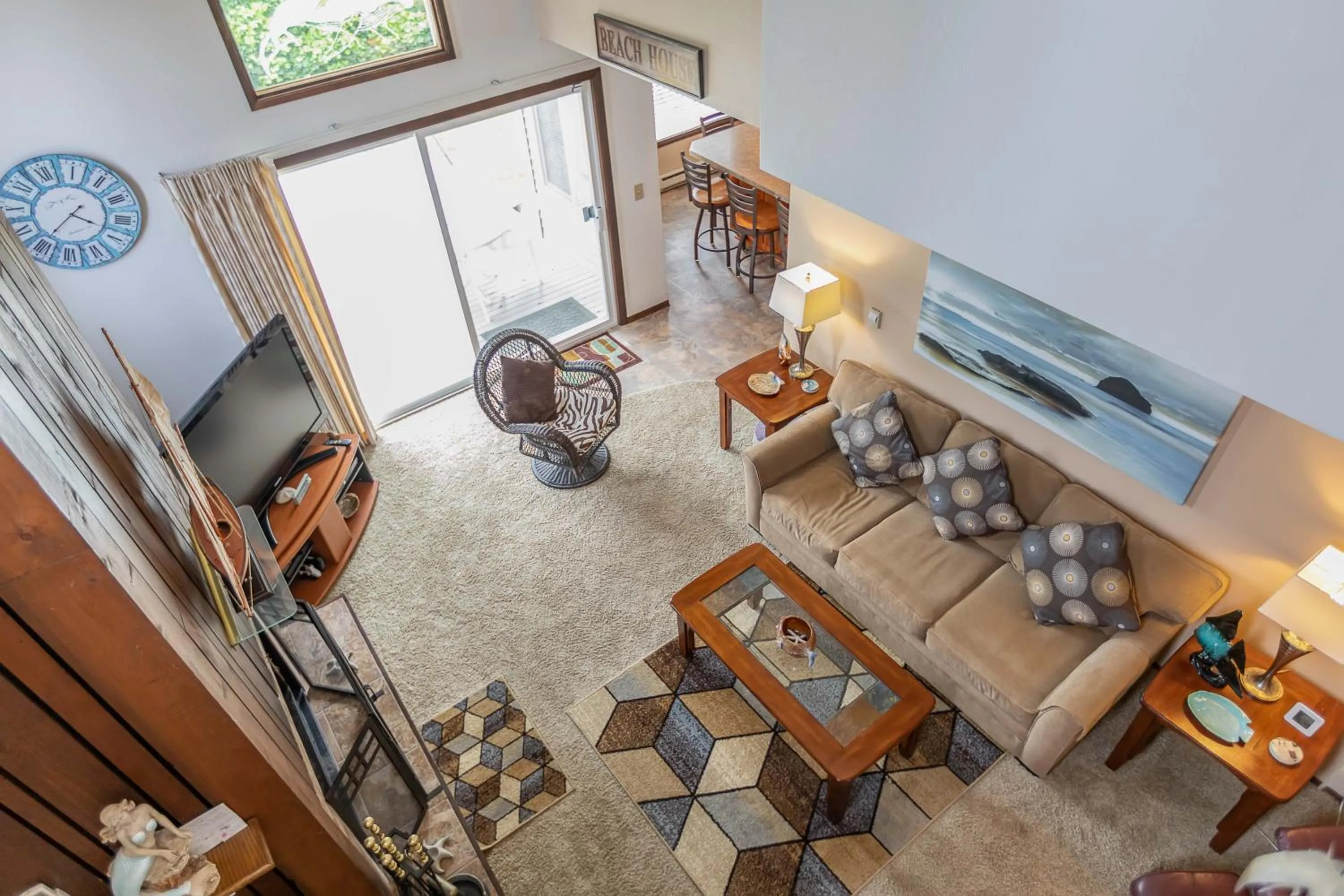 Communal lounge/ TV room in Gaea House